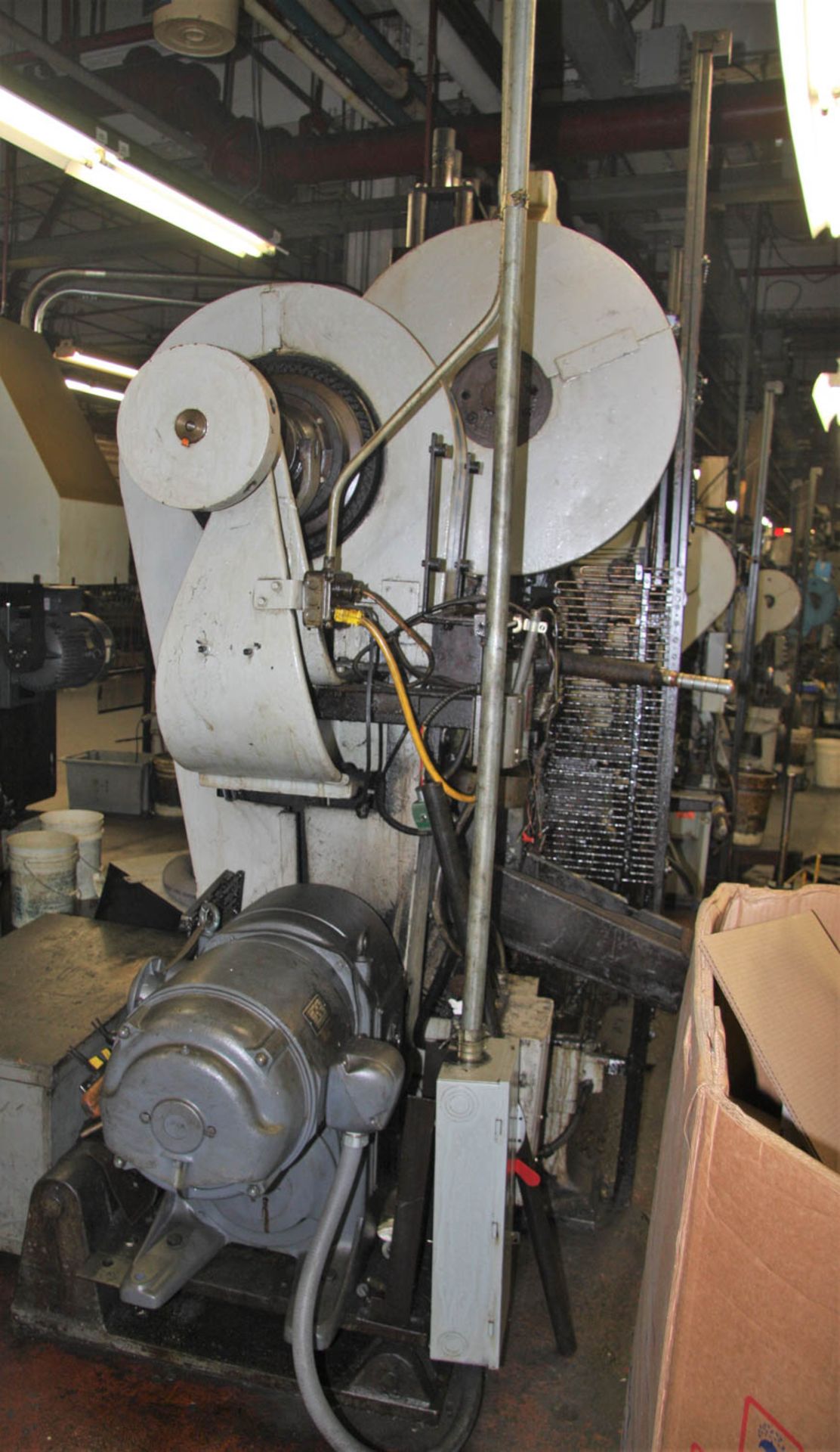 WATERBURY-FARREL MDL. 2010 EYELET MACHINE (beading attachment not included), ROLLER CAM, HITCH FEED, - Image 6 of 8