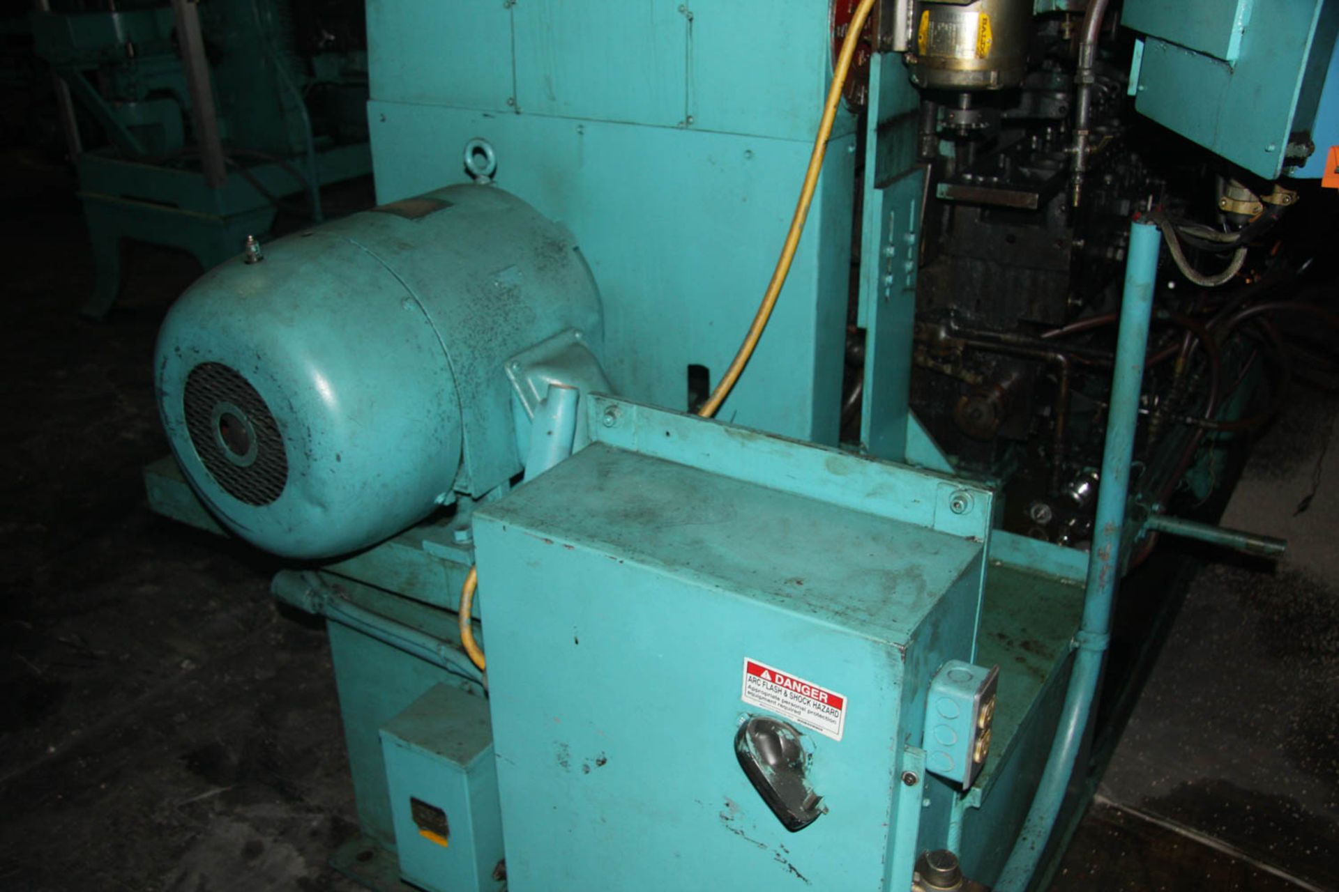 WATERBURY-FARREL MDL. 1510 EYELET MACHINE, ROLLER CAM, AIR CLUTCH, ARC-TROL MONITOR / COUNTER, - Image 7 of 12