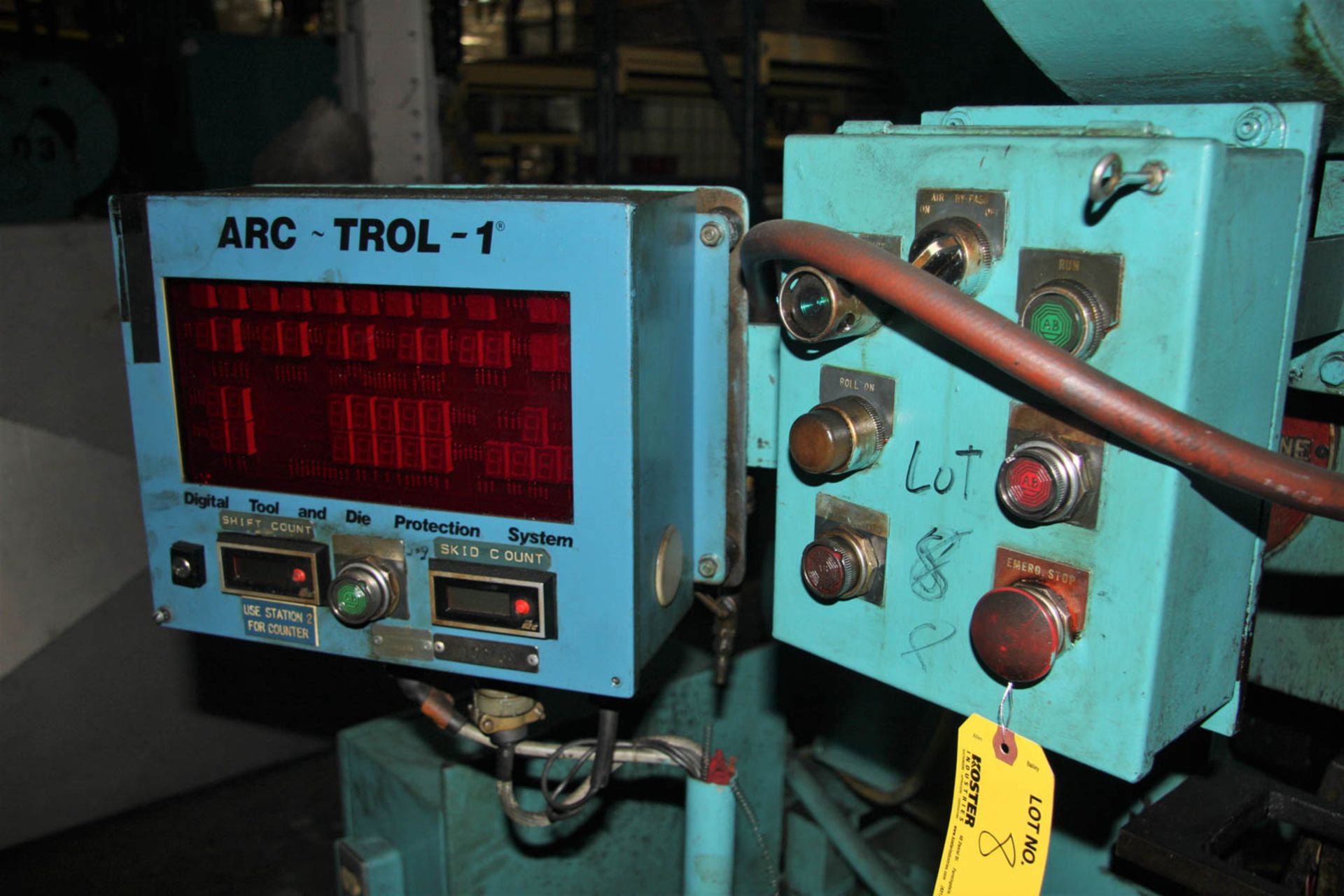 WATERBURY-FARREL MDL. 1510 EYELET MACHINE, ROLLER CAM, AIR CLUTCH, ARC-TROL MONITOR / COUNTER, - Image 6 of 12