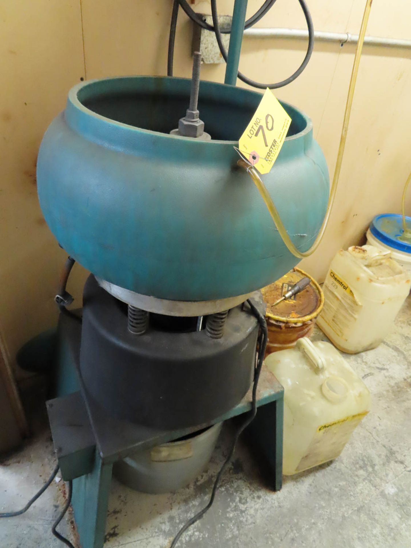 15" DIAMETER VIBRATORY BOWL TUMBLER