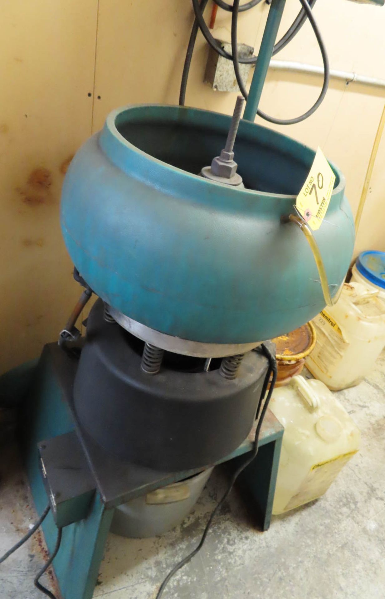 15" DIAMETER VIBRATORY BOWL TUMBLER - Image 3 of 3