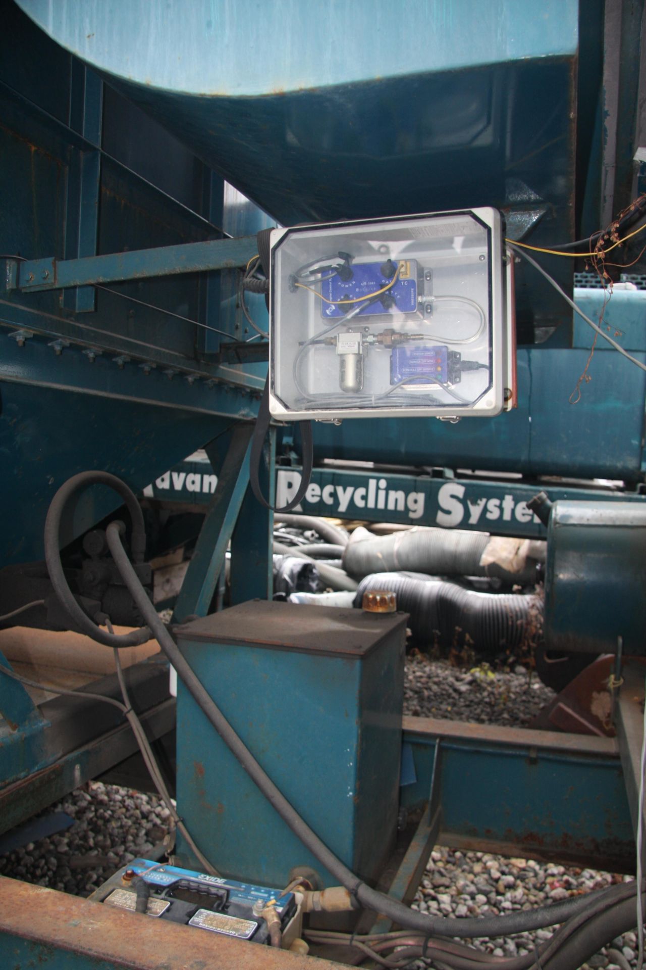 2001 ADVANCED RECYCLING SYSTEMS MDL. DC-40 DUST COLLECTION SYSTEM, ON TRAILER DECK, S/N: - Image 9 of 19