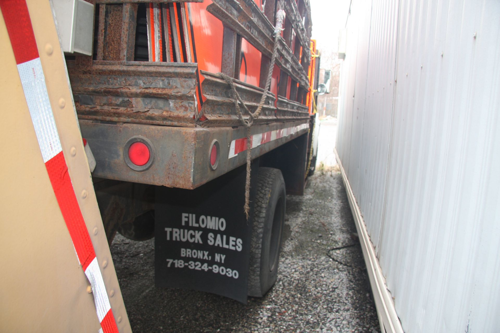 1996 INTERNATIONAL 4700X2 ATTENUATOR TRUCK, 16' STEEL DECK, APPROXIMATELY 67,410 MILES, RENCO "RAMCO - Image 15 of 22