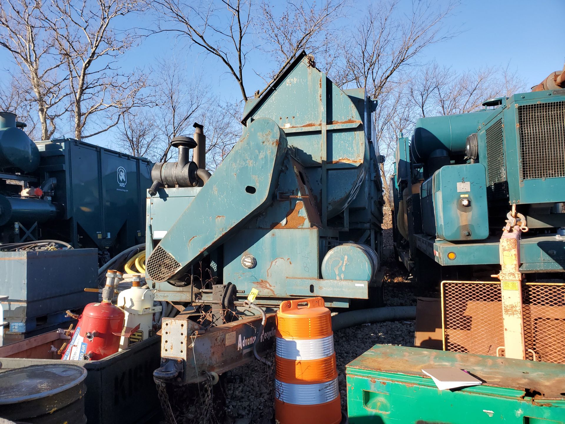 2001 ADVANCED RECYCLING SYSTEMS MDL. DC-40 DUST COLLECTION SYSTEM, ON TRAILER DECK, S/N: - Image 2 of 19