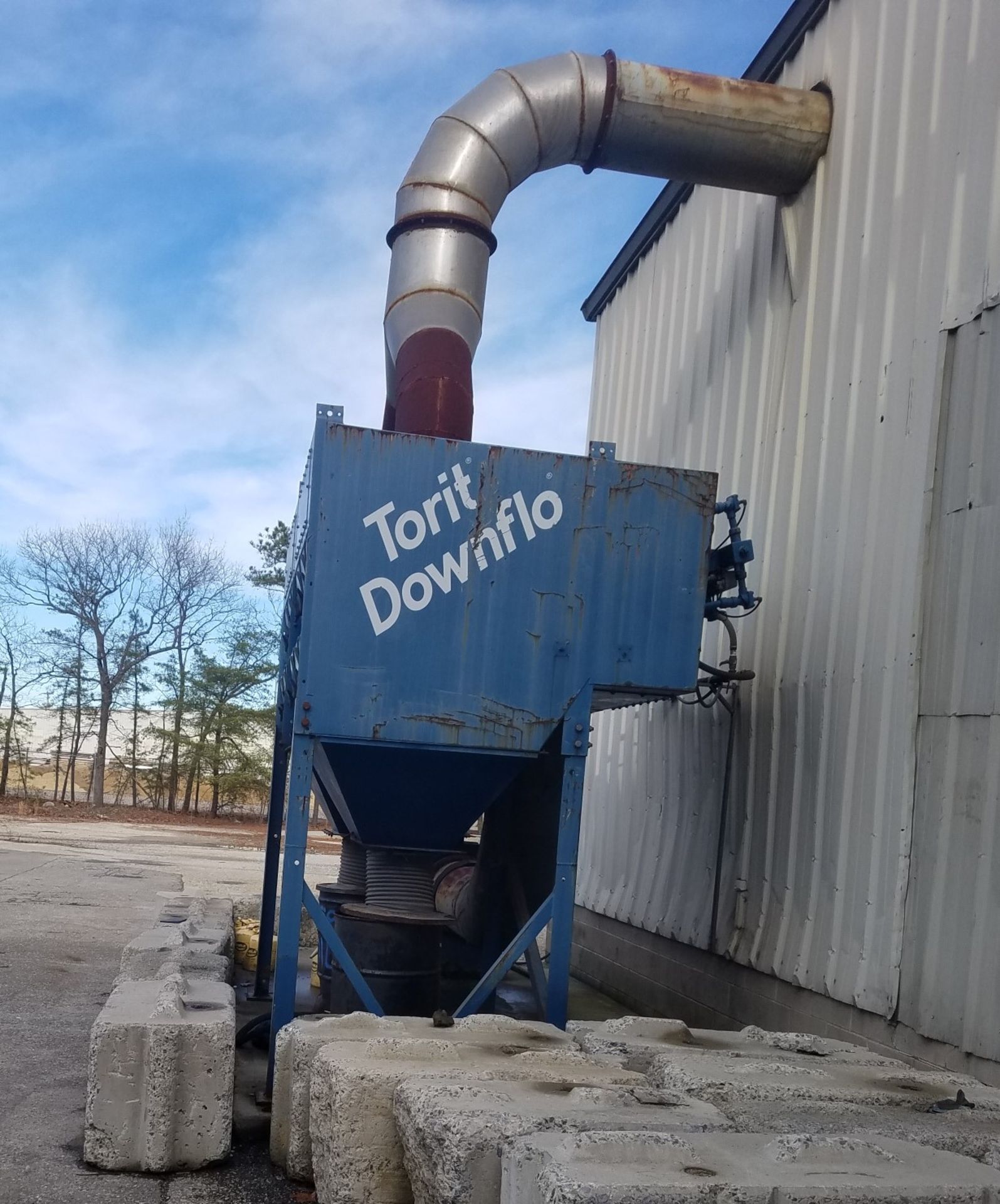 TORIT DONALDSON "DOWNFLO" MDL. 2DF24 DUST COLLECTOR, 50HP (OUTSIDE UNIT) (MILLVILLE, NJ) - Image 6 of 9