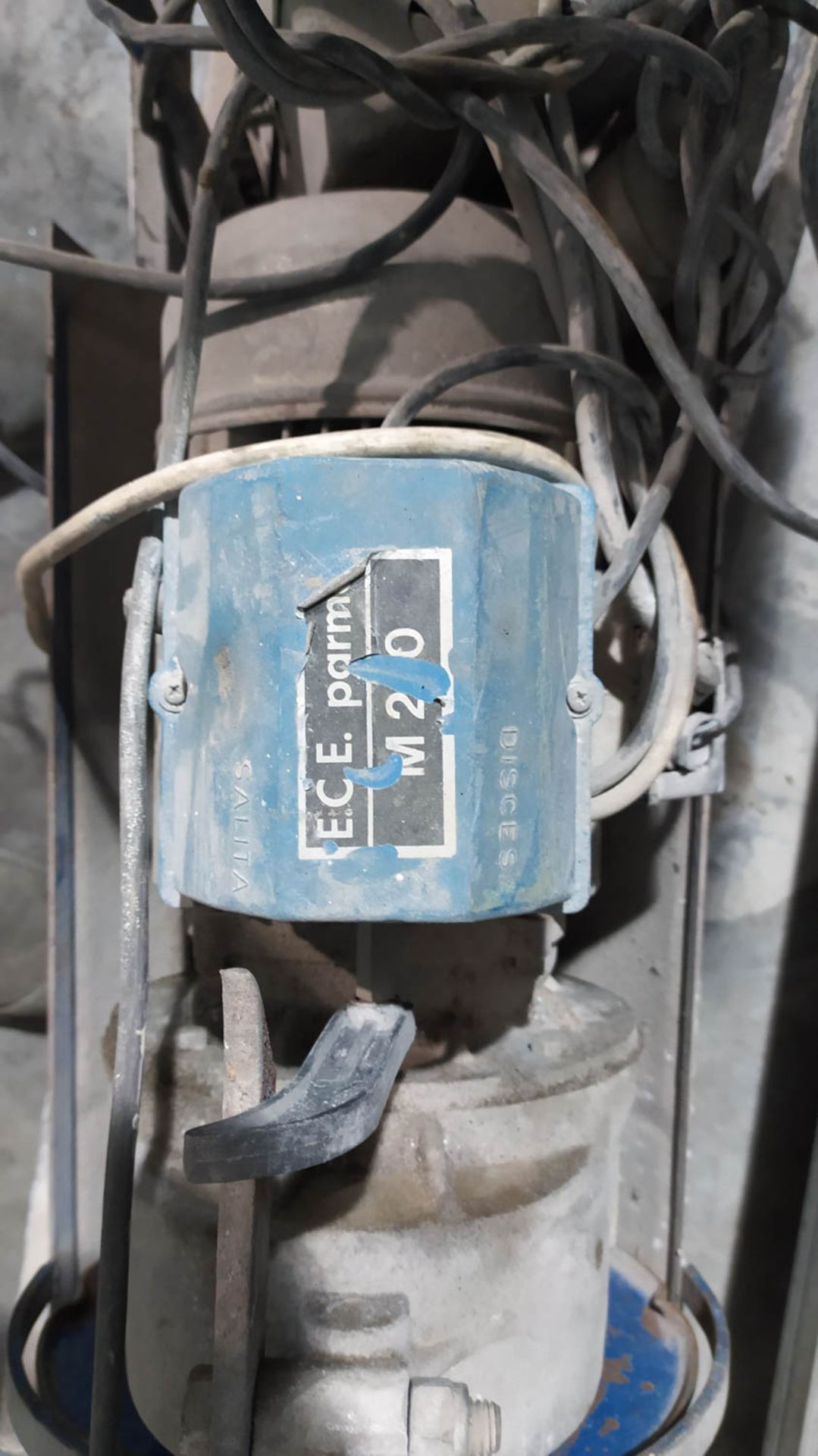 HOIST; 2HP MOTOR [A#260][LOCATED IN Kiryat Malachi] - Image 2 of 4