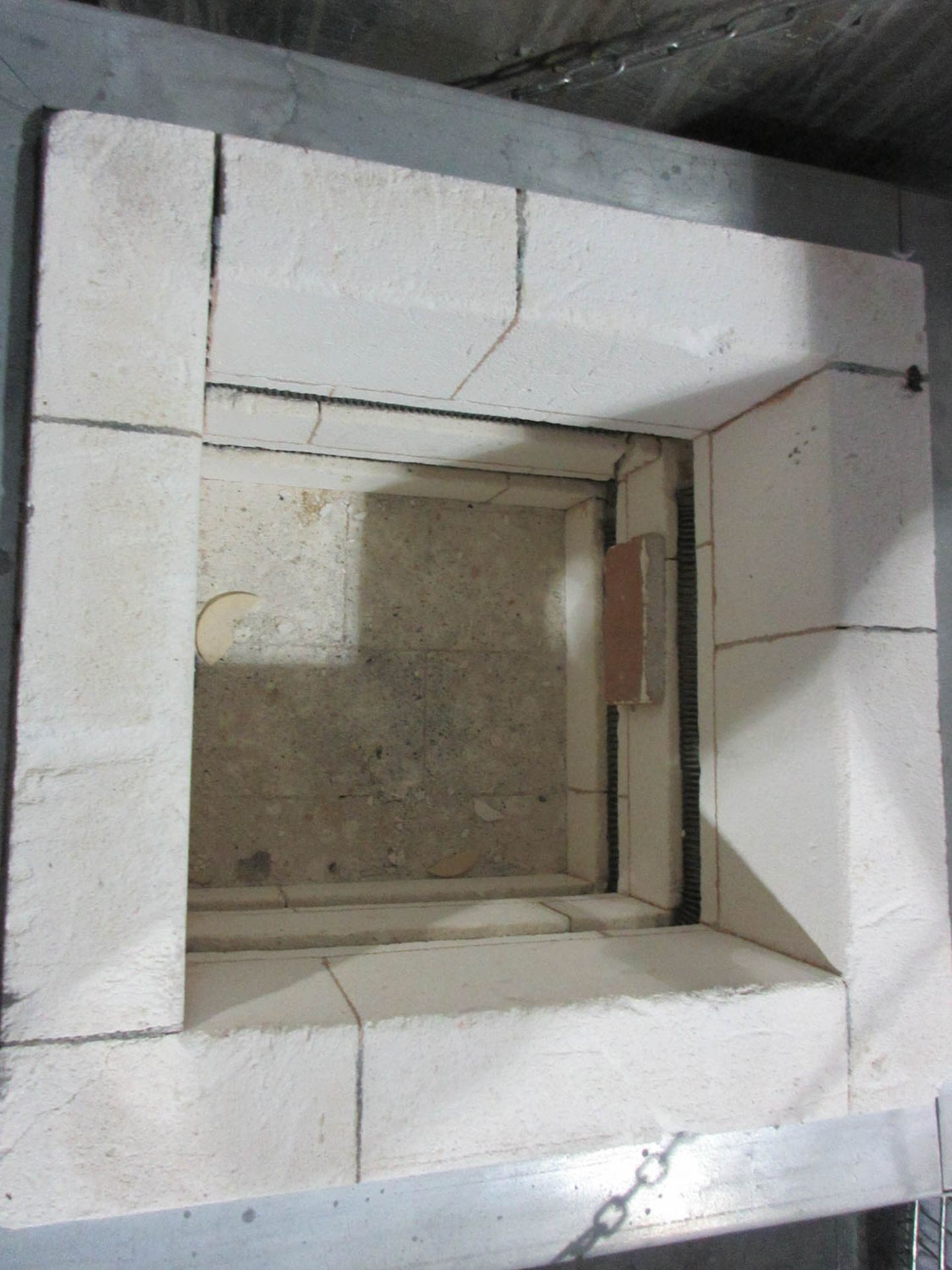 GREEN GLASS FURNACE; 30X30X32 CAVITY [A#87][LOCATED IN Kiryat Malachi] - Image 2 of 2