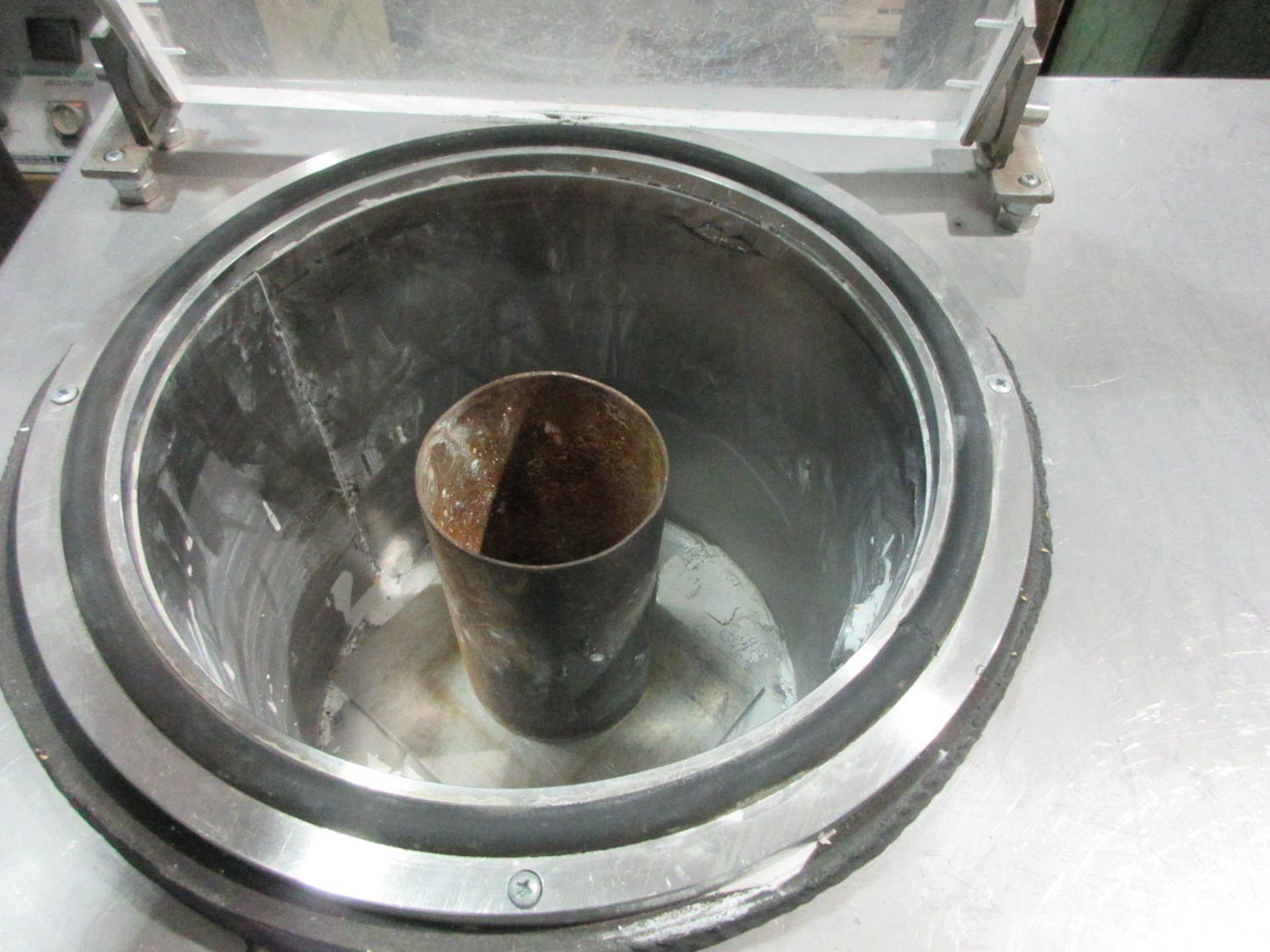 CASTING MACHINE; CUSTOM; 26 DIAMETER POTS; 15 CM DIAMETER POTS [A#210][LOCATED IN Kiryat Malachi] - Image 2 of 3