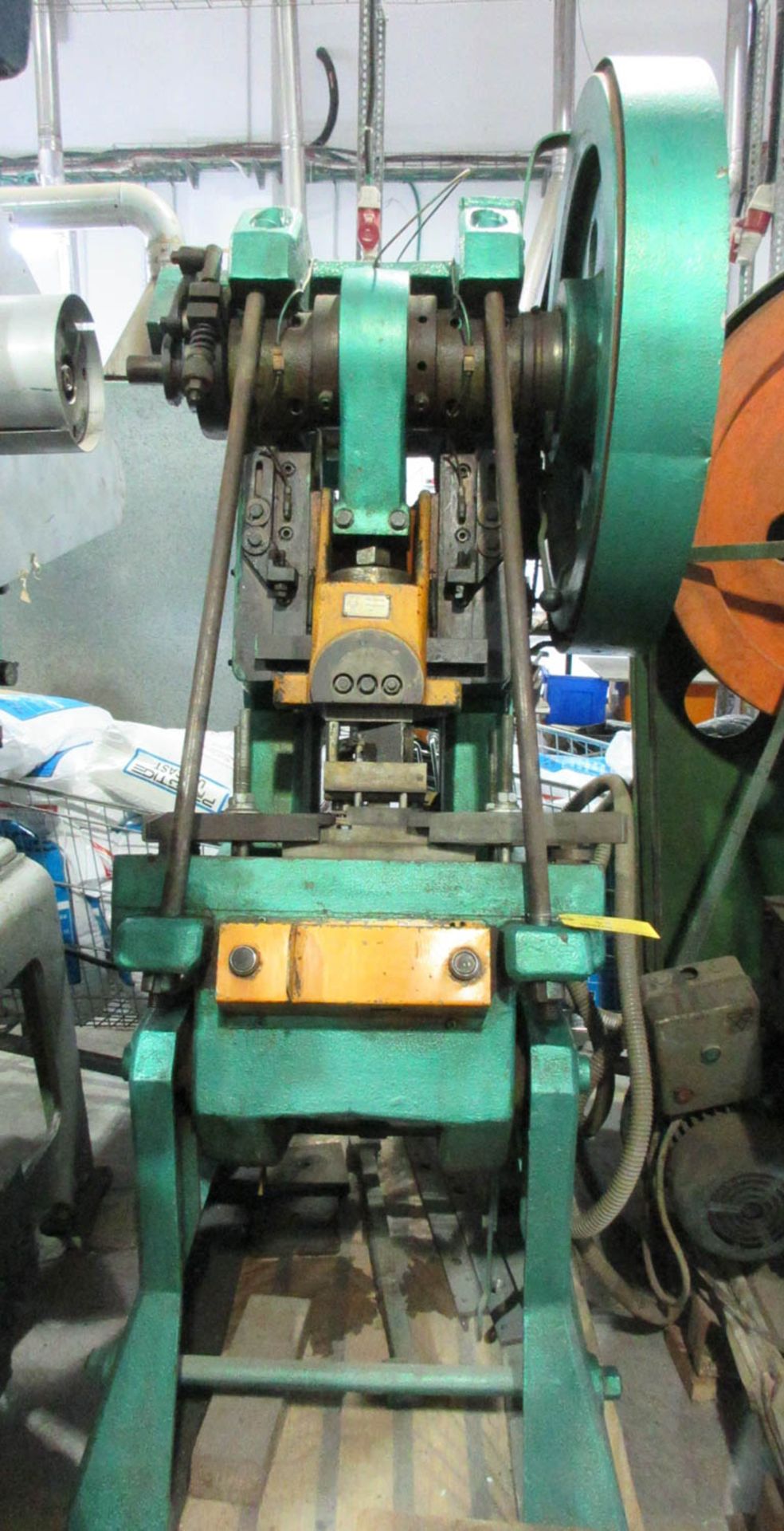 MARIO DI MAIO MDL. 35V TY OPEN BACK PUNCHPRESS; INCLINEABLE; MECHANICAL CLUTCH; 110 STROKE/MIN; 35