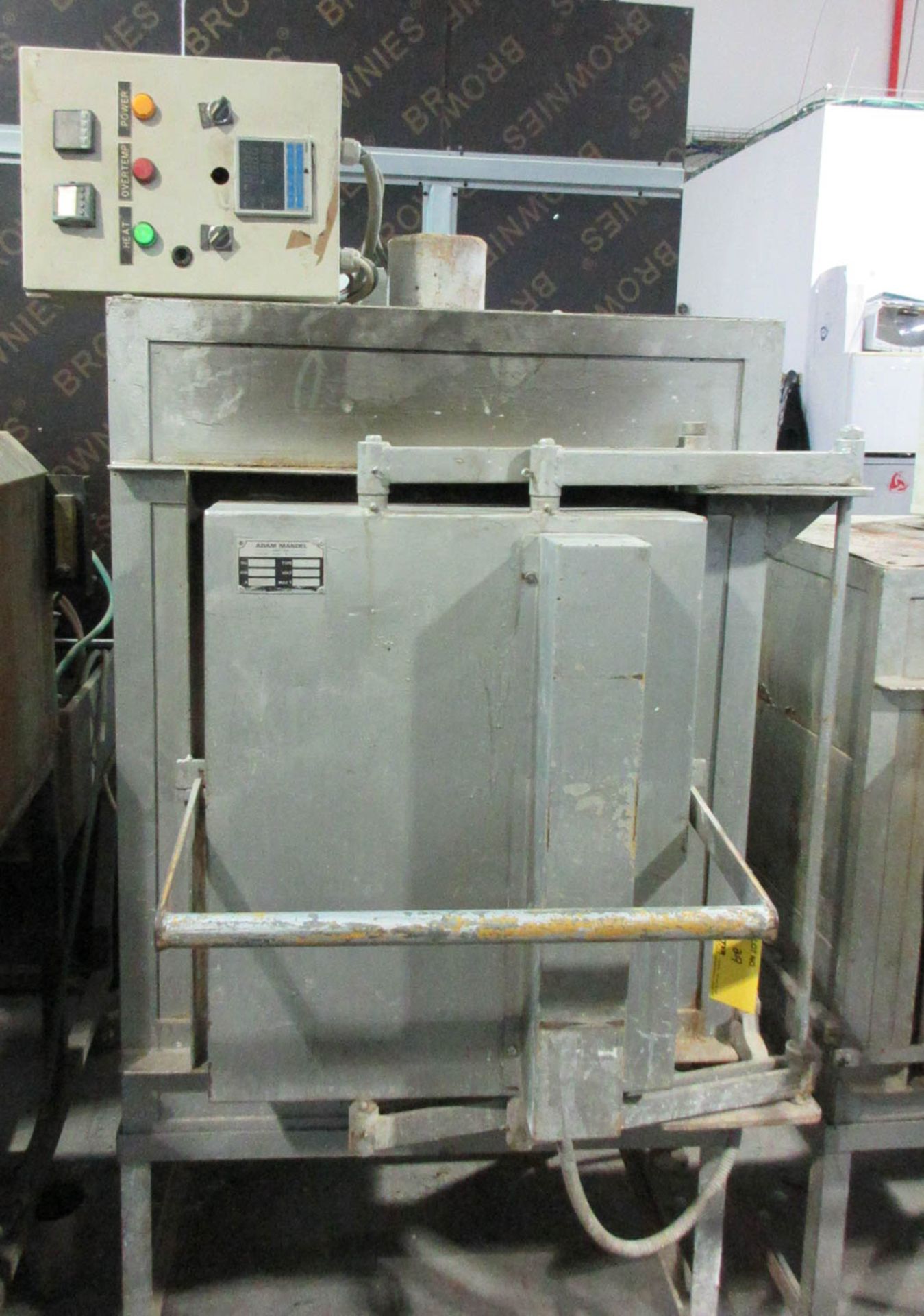 ADAM MANDEL MDL. 88560 FURNACE; 15X58X52 CAVITY; 12 KW; 3 PH; 320V; MAX TEMP 1000°C, S/N: 7:10:12 [