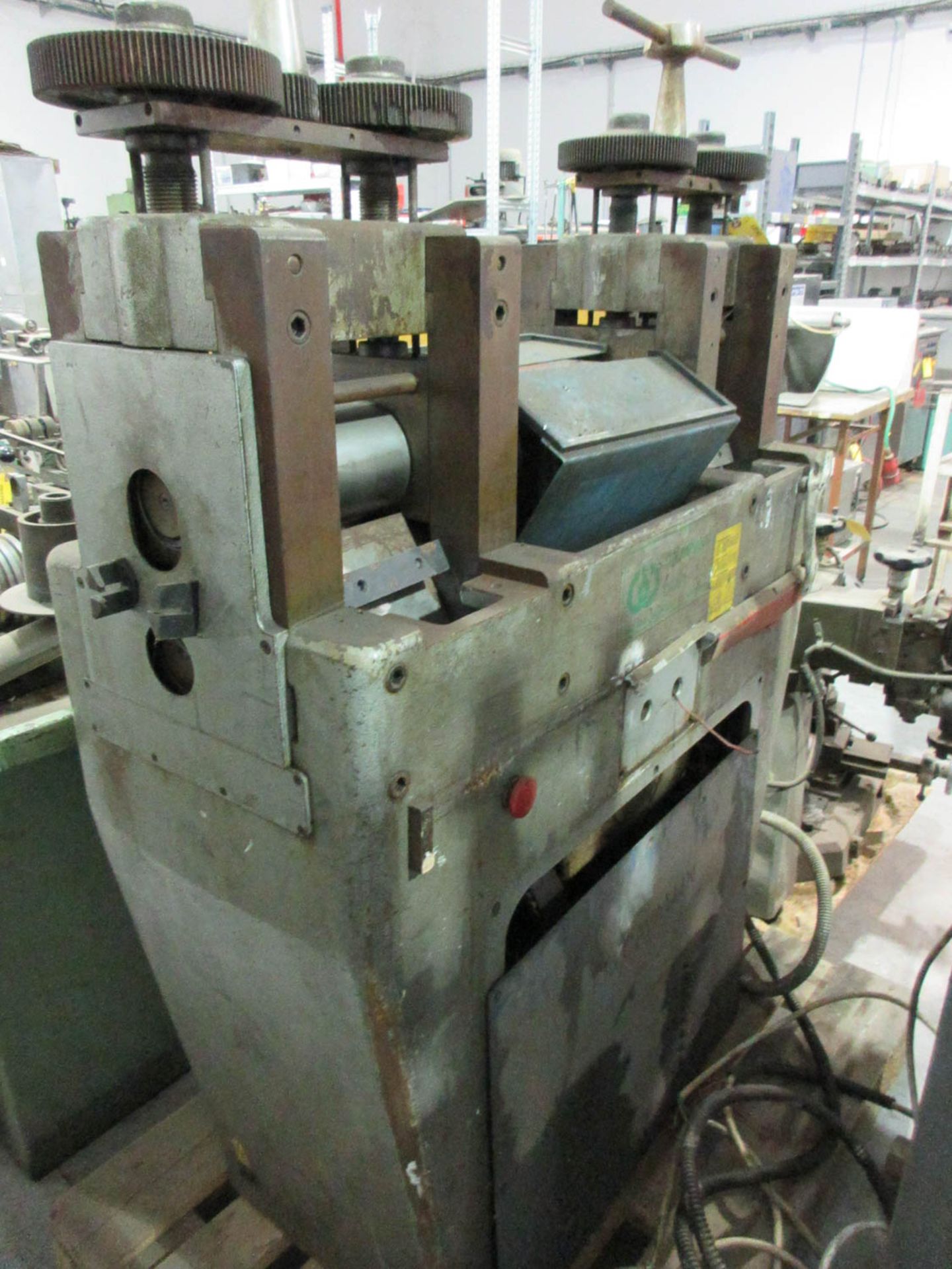 DOUBLE ROLLING MILL FOR PLATE AND WIRE REDUCTION; DOUBLE-SIDED PRESS [A#231][LOCATED IN Kiryat