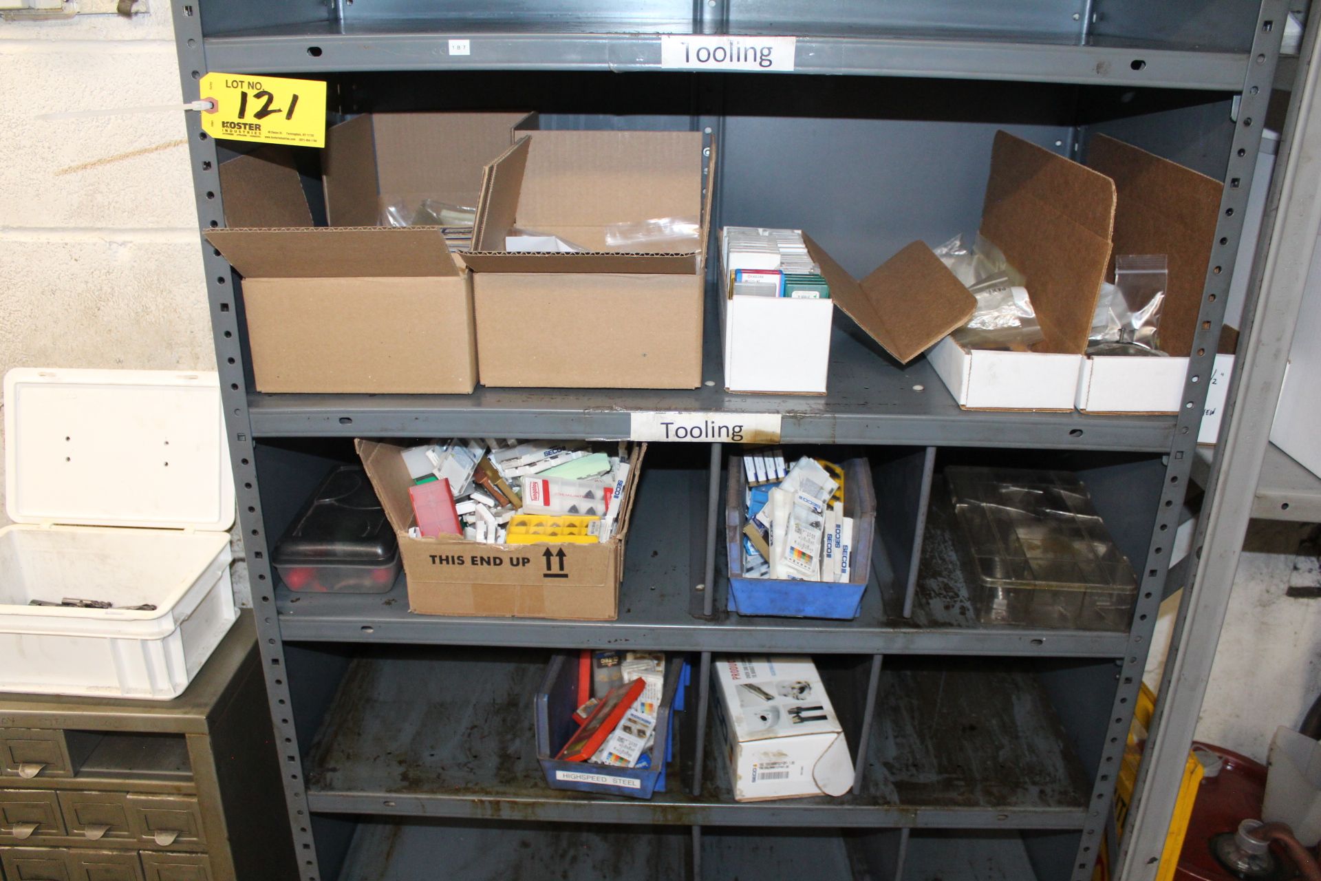 LOT OF (4) SHELVING UNITS W/ CARBIDE & HIGH SPEED CUTTERS, INSERTS, HOLDERS, ETC. - Image 4 of 6