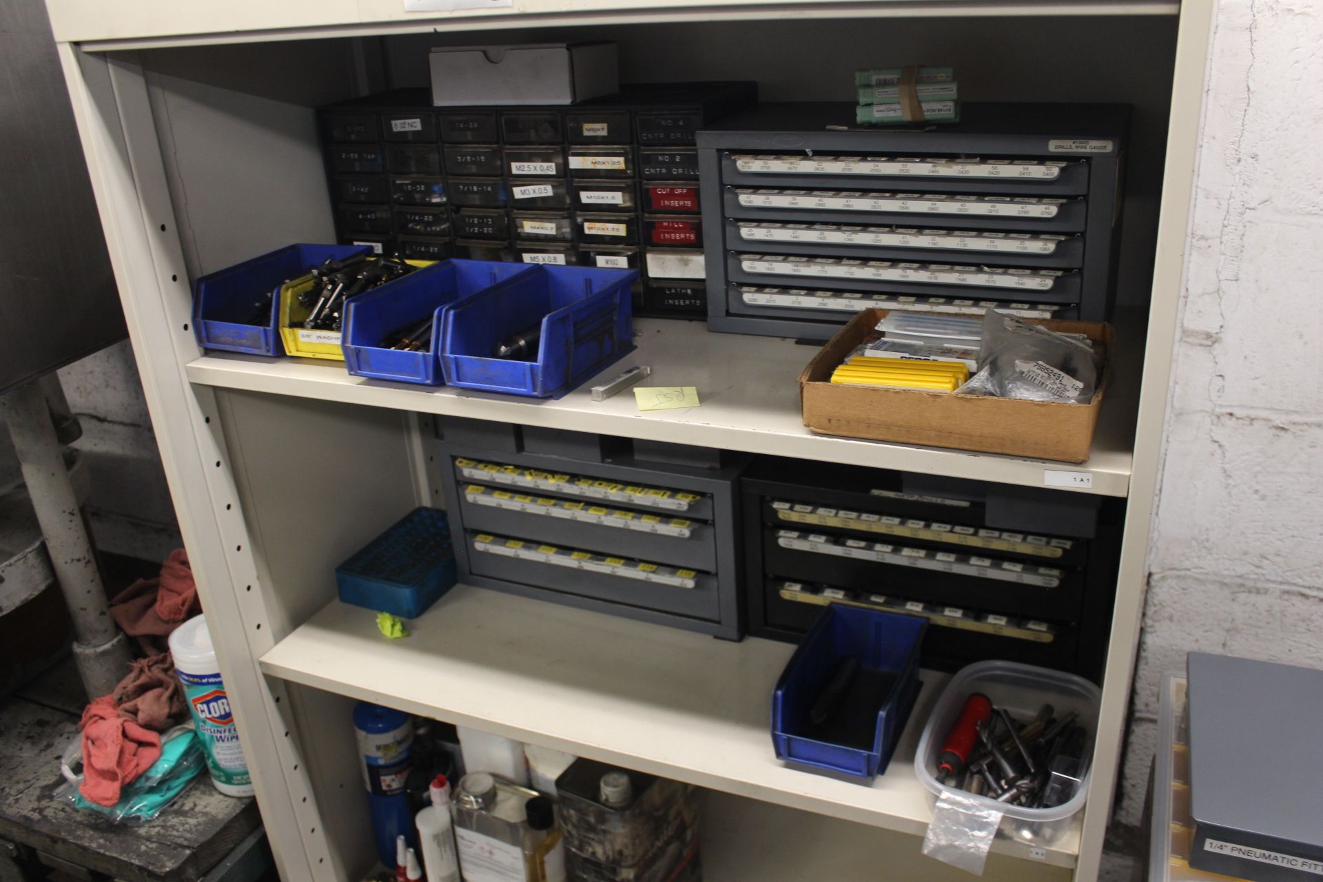 LOT OF (4) SHELVING UNITS W/ CARBIDE & HIGH SPEED CUTTERS, INSERTS, HOLDERS, ETC. - Image 6 of 6