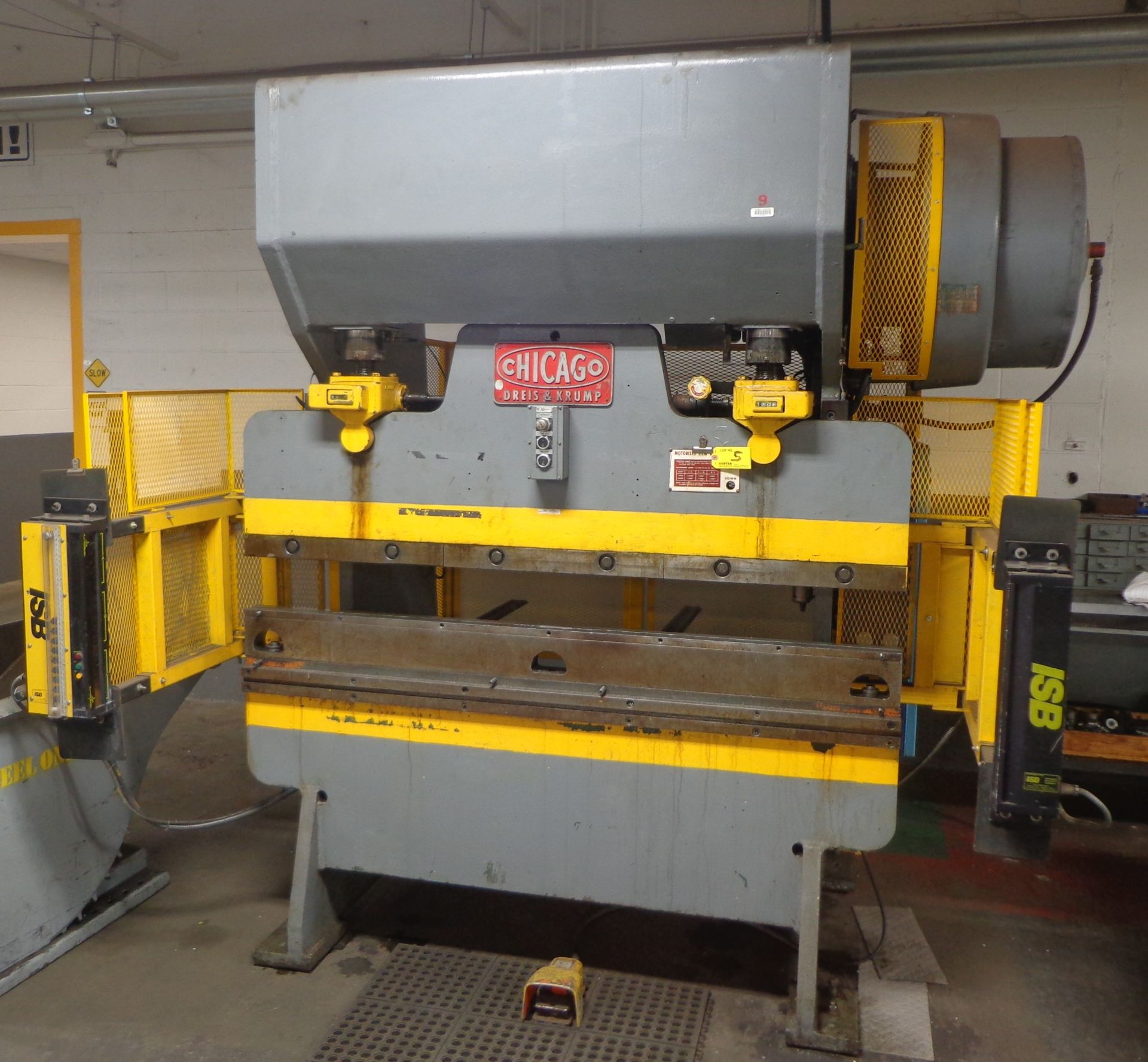 CHICAGO DREIS & KRUMP MODEL 46L 6' PRESS BRAKE, 60 - 90 TON CAPACITY, FOOT PEDAL CONTROL, 54" - Image 3 of 8