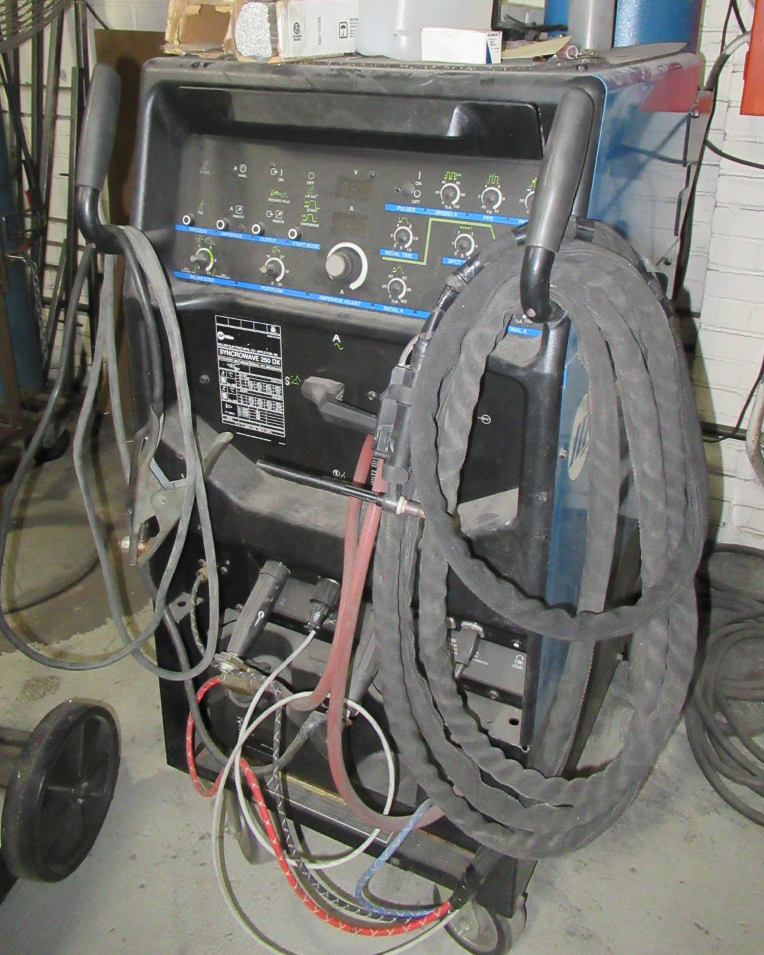 MILLER "SYNCROWAVE" 250DX WELDER, S/N: MB260454L (NO TANK)