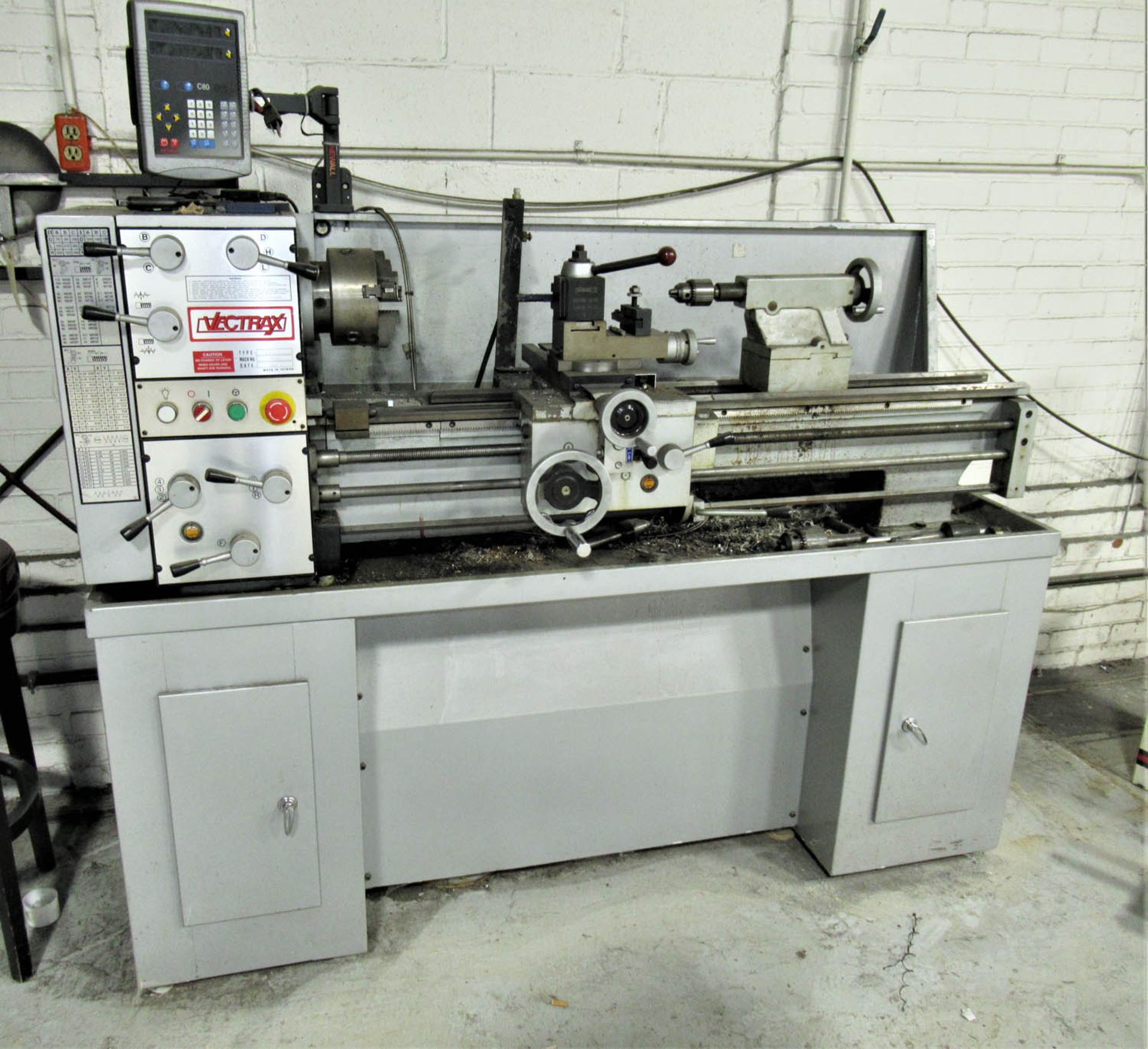 14" / 21" VECTRAX TYPE 82837915 GAP LATHE, 18-SPINDLE SPEEDS, 70-1500 RPM, 1-1/2" SPINDLE BORE, INCH