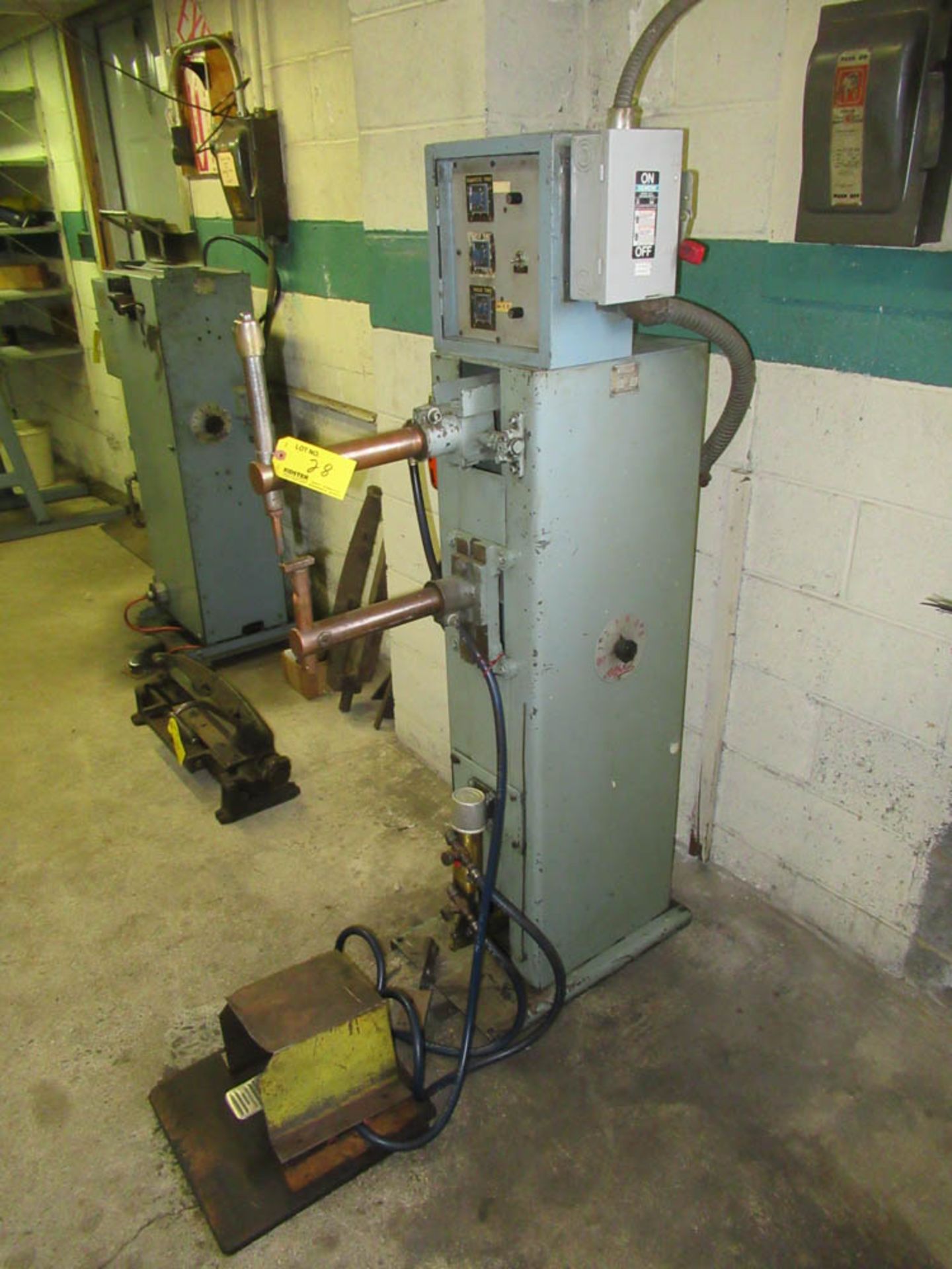 15KVA ALPHIL MDL. E12 PNEUMATIC SPOT WELDER, SQUEEZE, WELD, HOLD TIMERS, 12" THROAT, S/N: 2030