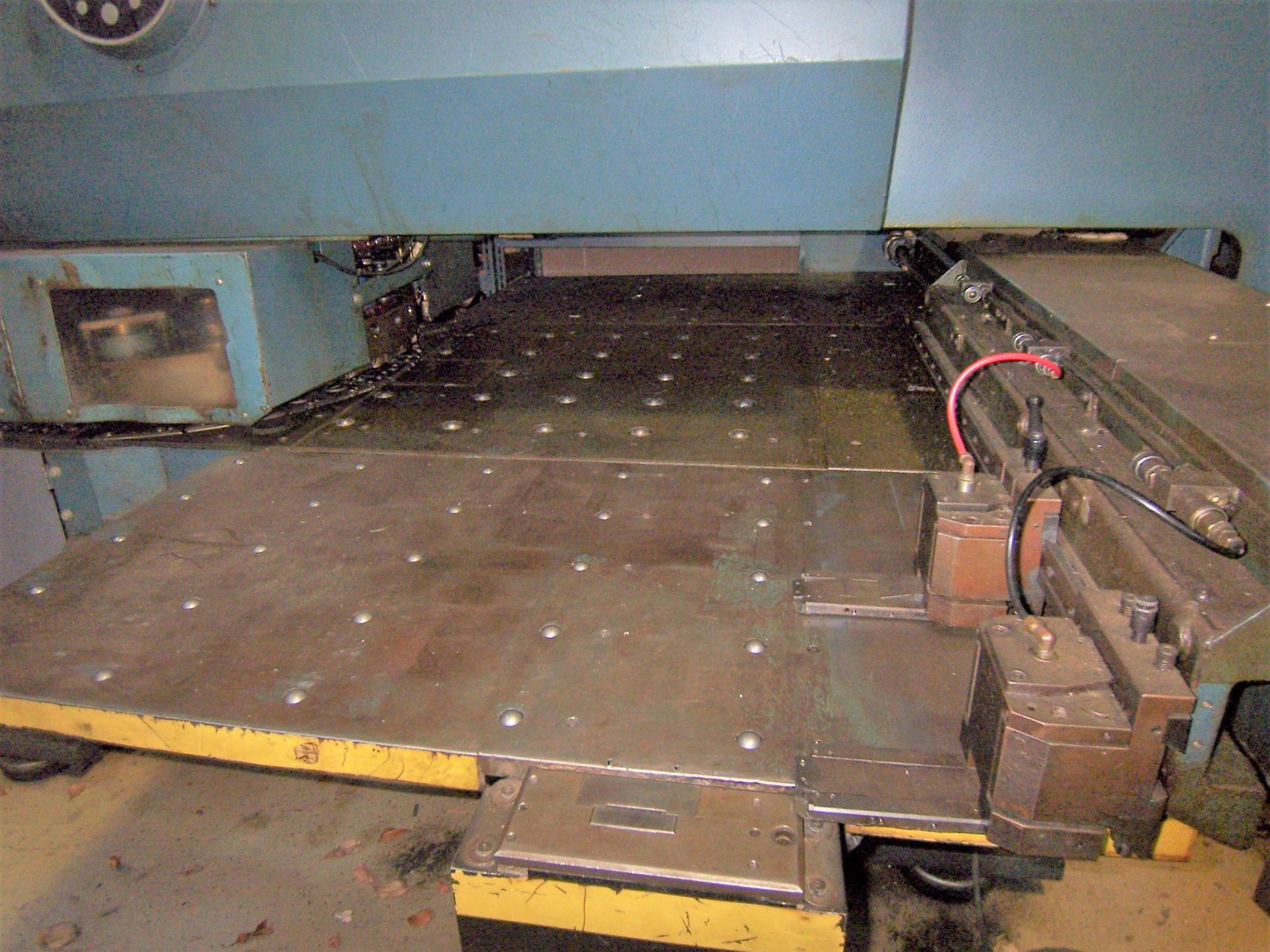 30 TON AMADA MDL. 345NCT CNC TURRET PUNCH, 44-STATION TURRET, [2] AUTO INDEXING STATIONS, FANUC - Image 5 of 6