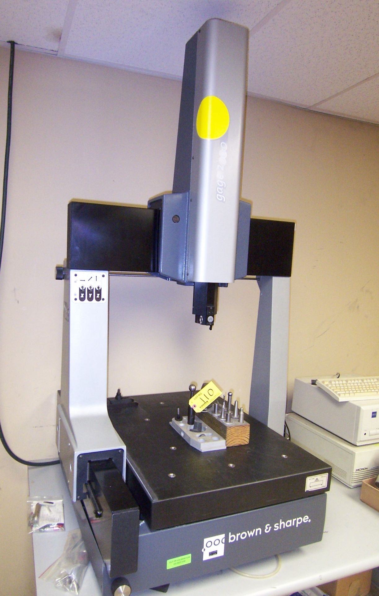 BROWN & SHARPE "GAGE 2000" COORDINATE MEASURING MACHINE WITH 22" X 29" DRILLED & TAPPED GRANITE