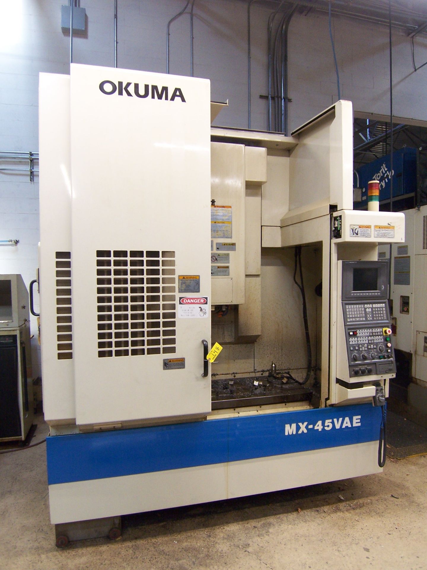 OKUMA MDL. MX-45VAE VERTICAL MACHINING CENTER WITH 18.11" X 39-1/2" TABLE, TRAVELS: X-30, Y-18.11" - Image 3 of 8