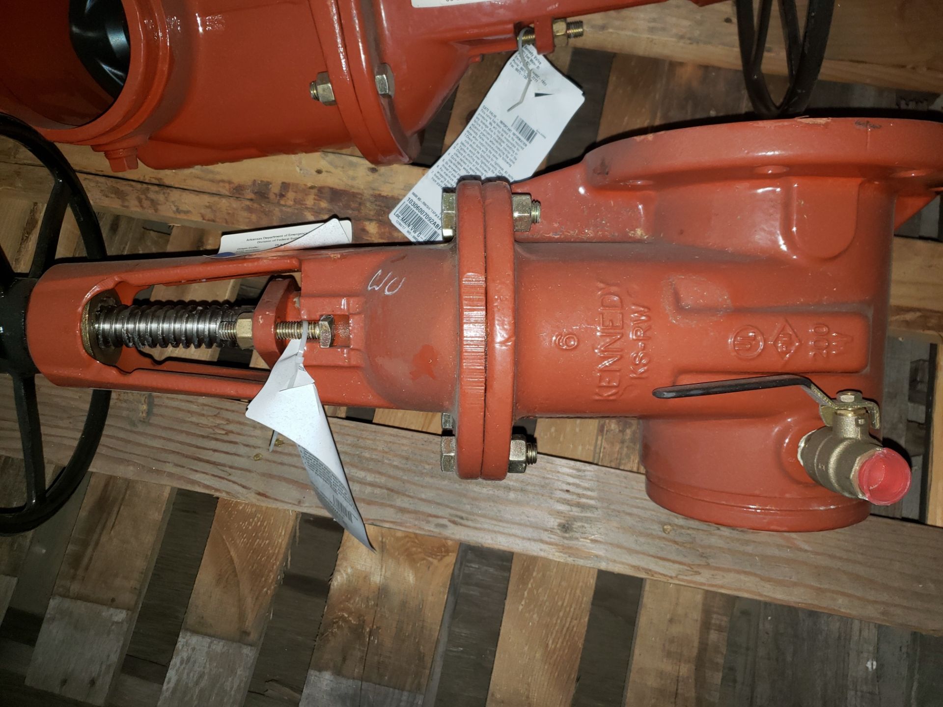 KENNEDY KS-RW  250 # 6" RESILIENT WEDGE GATE VALVES, DUCTILE IRON, 888H (LOCATED IN MAUMELLE, AR)