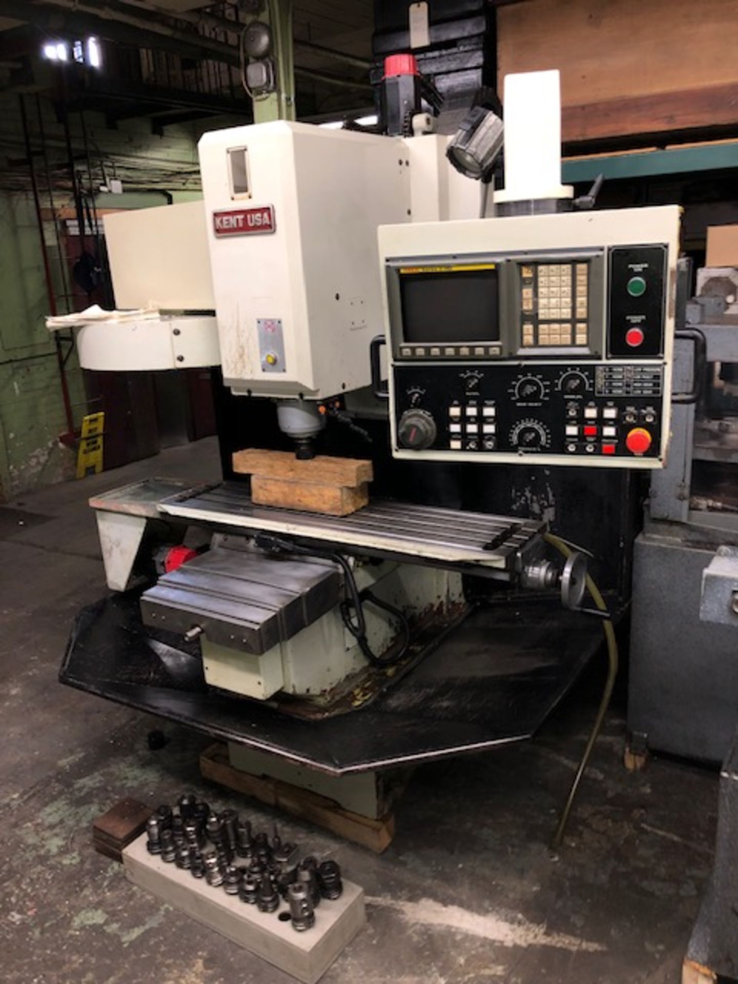 KENT USA MDL. TW-32-MV CNC BED MILL, FANUC 3-AXIS O-MD CONTROL - Image 2 of 30