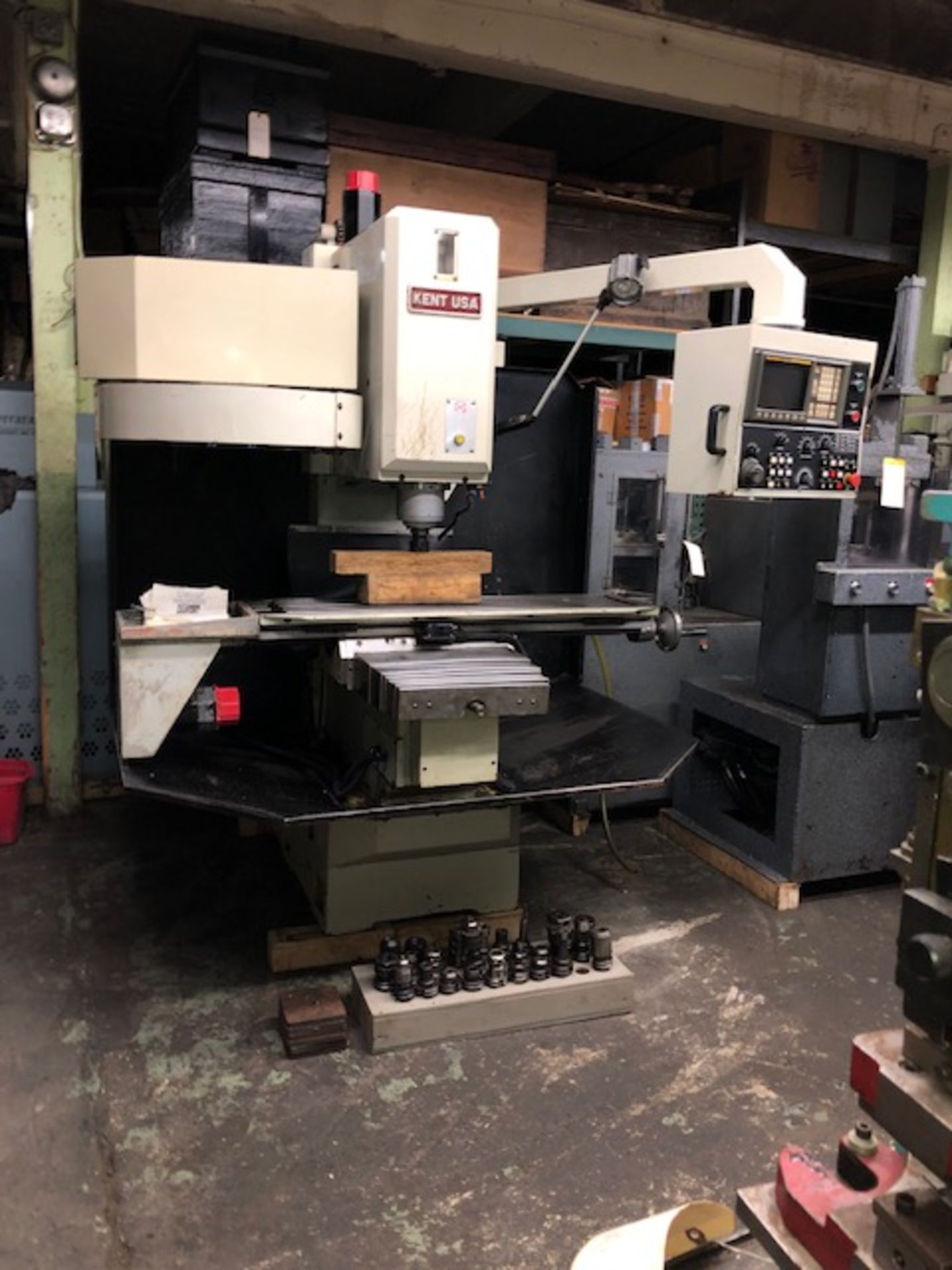 KENT USA MDL. TW-32-MV CNC BED MILL, FANUC 3-AXIS O-MD CONTROL - Image 6 of 30