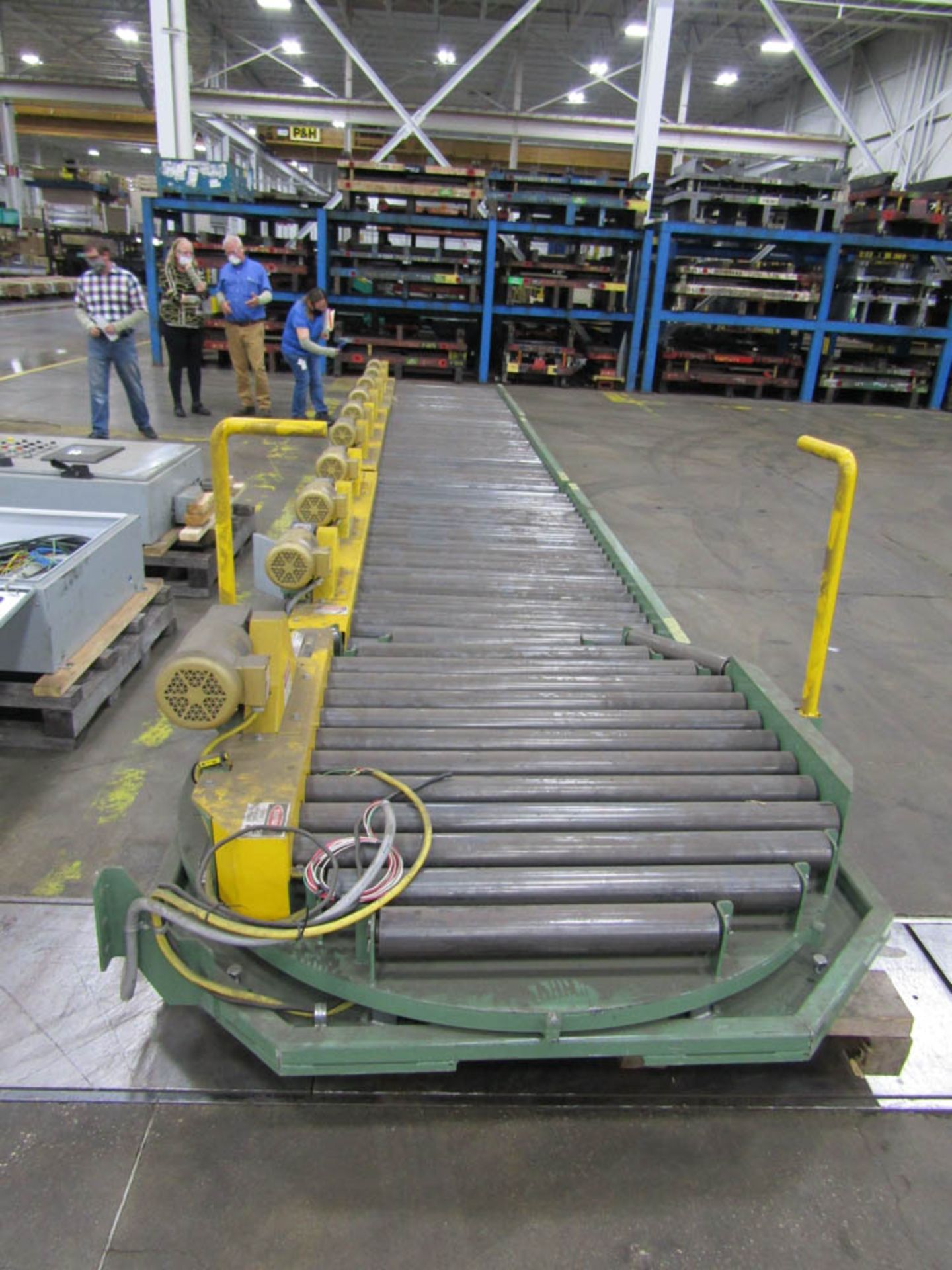 Power Conveyor 49" x 374" & turntable - Image 4 of 4