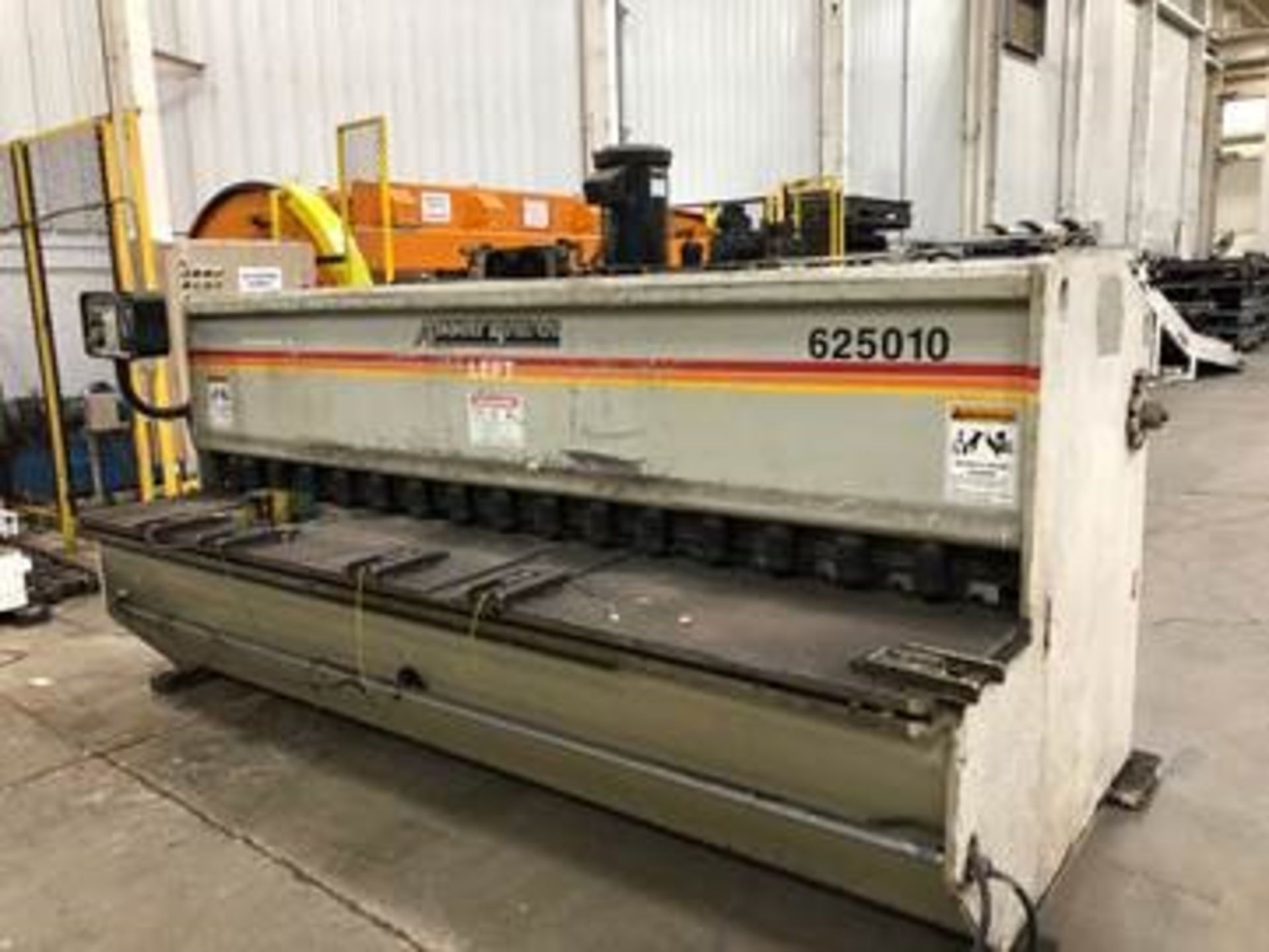 Accushear 10' X 1/4" MDL. 625010, YR 2000, S/N 3896,