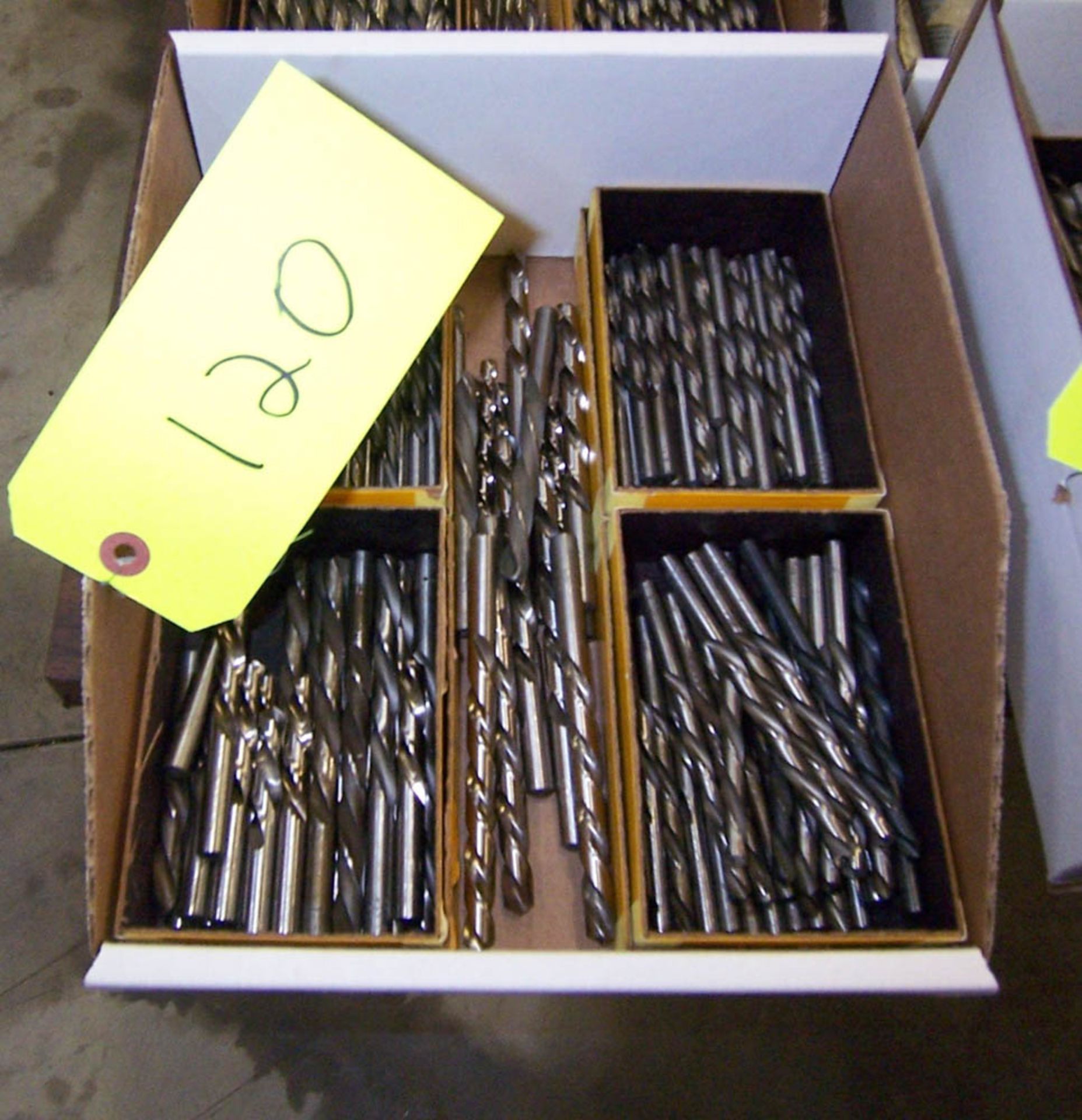 LOT OF DRILL BITS