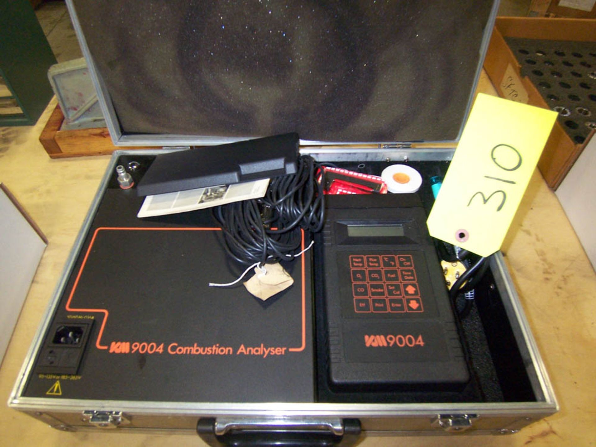 KM 9004 COMBUSTION ANALYZER