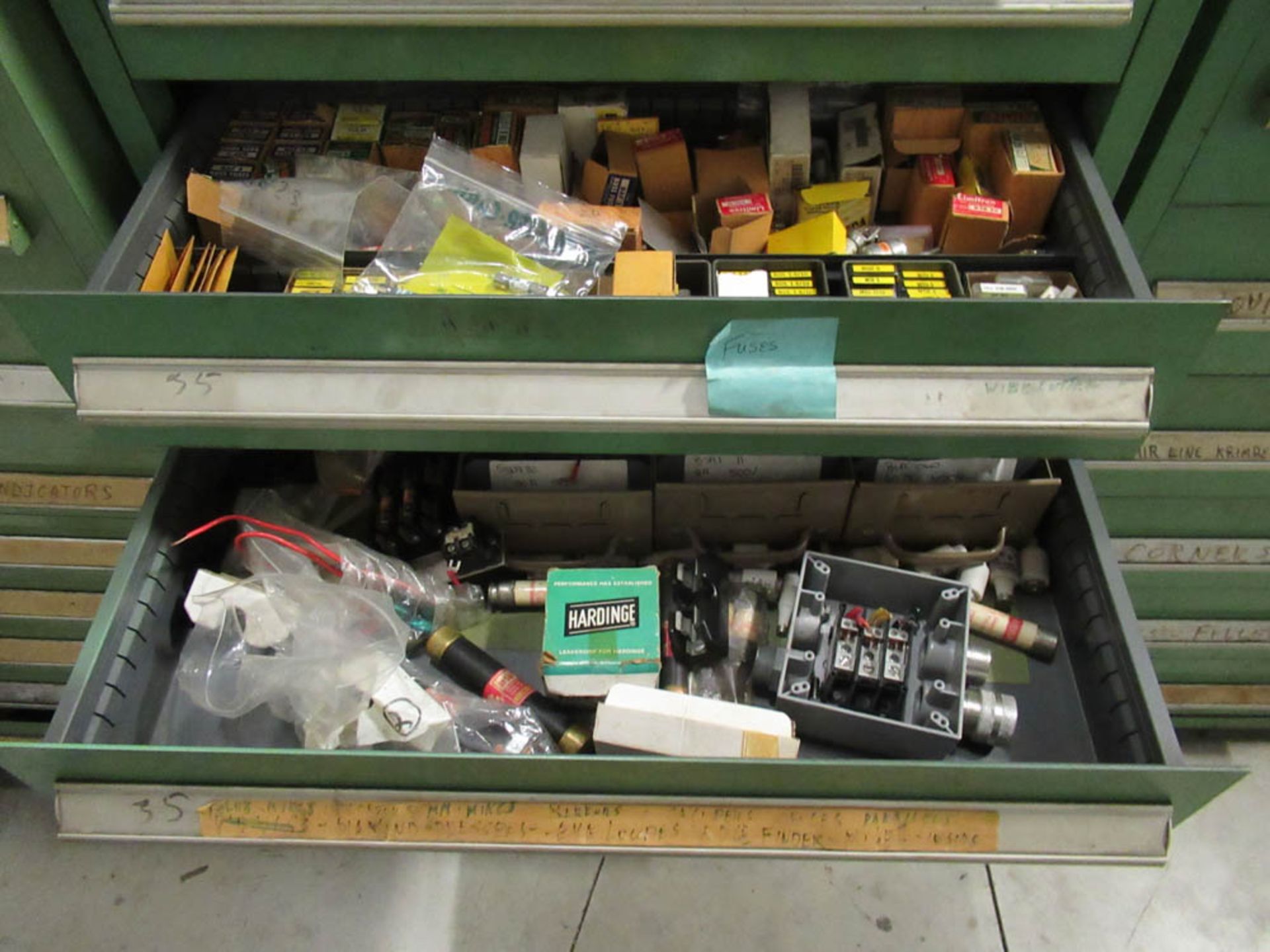 VIDMAR TOOL STORAGE CABINET & CONTENTS - Image 3 of 6