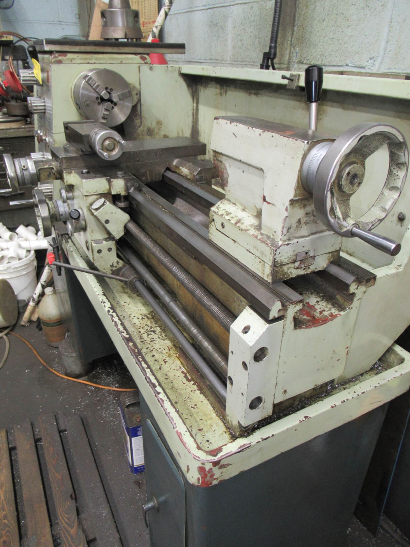 12" X 30" GALLIN MDL. 3601 LATHE, INCH / METRIC THREADING, 8-SPINDLE SPEEDS, 105-2000 RPM, CAMLOC - Image 2 of 7