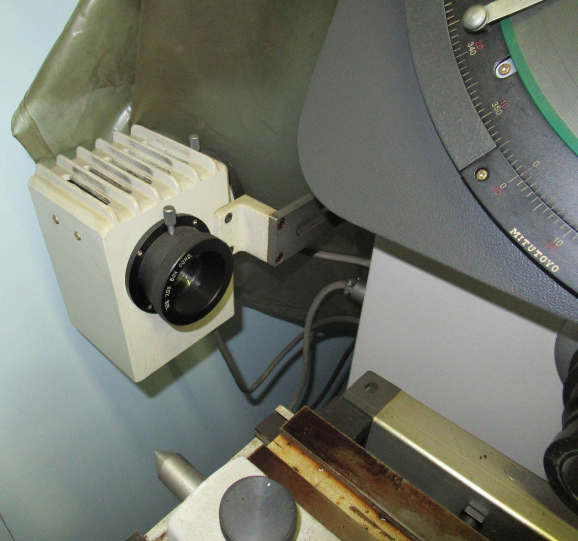 13" MITUTOYO PH-350 COMPARATOR, SURFACE ILLUMINATION, 5-7/8" X 15-3/4" TABLE, MITUTOYO 2-AXIS - Image 4 of 6