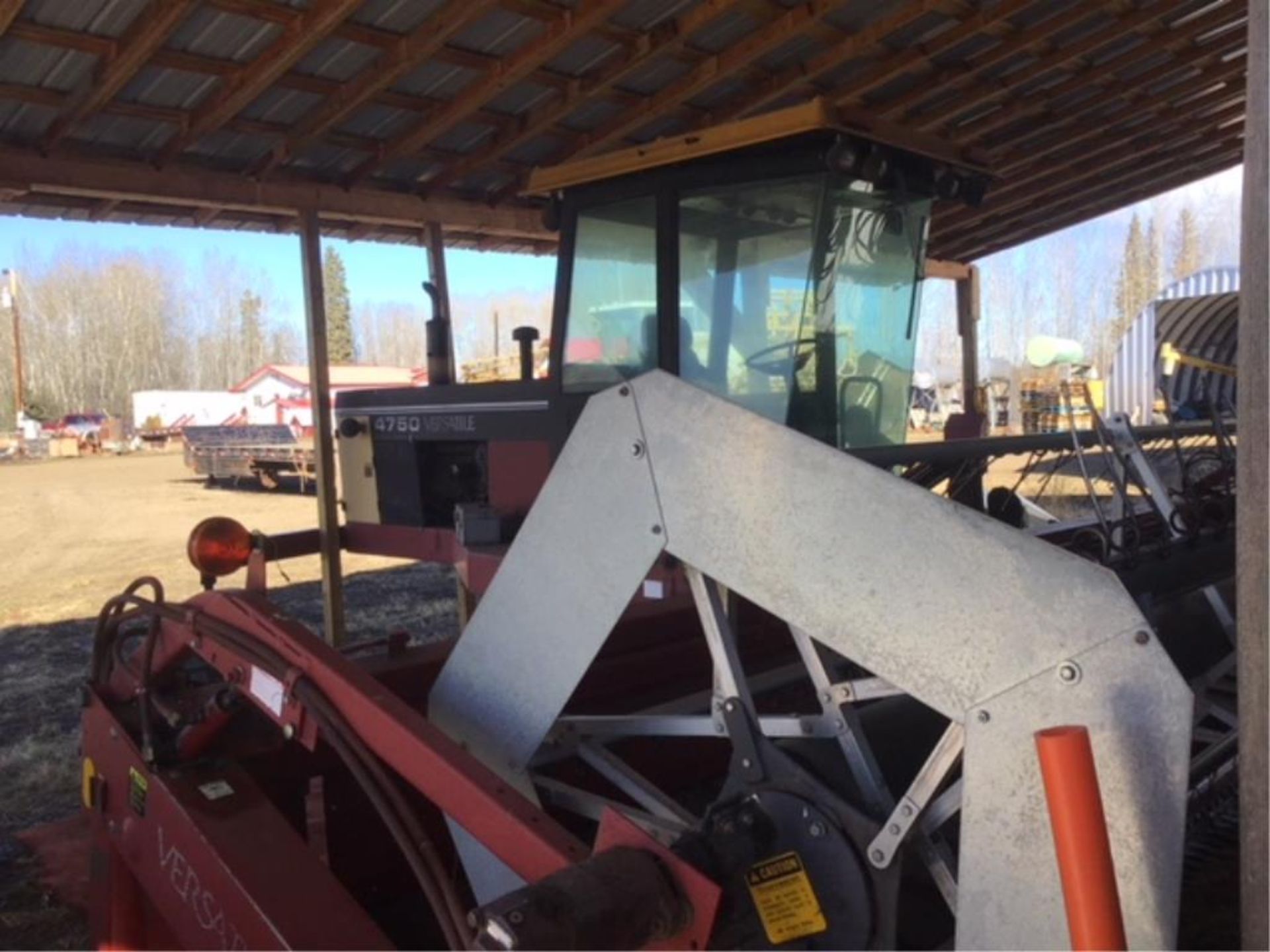 1988 Versatile 4750 22ft Diesel Swather 1434hrs, 4022 Header, U-ll Pickup Reel, New Alt & Battery - Image 5 of 8