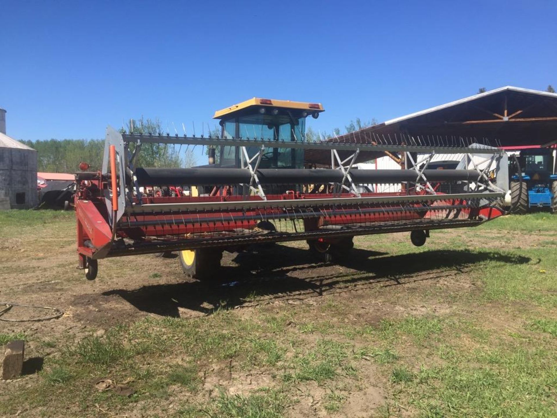 1988 Versatile 4750 22ft Diesel Swather 1434hrs, 4022 Header, U-ll Pickup Reel, New Alt & Battery - Image 7 of 8