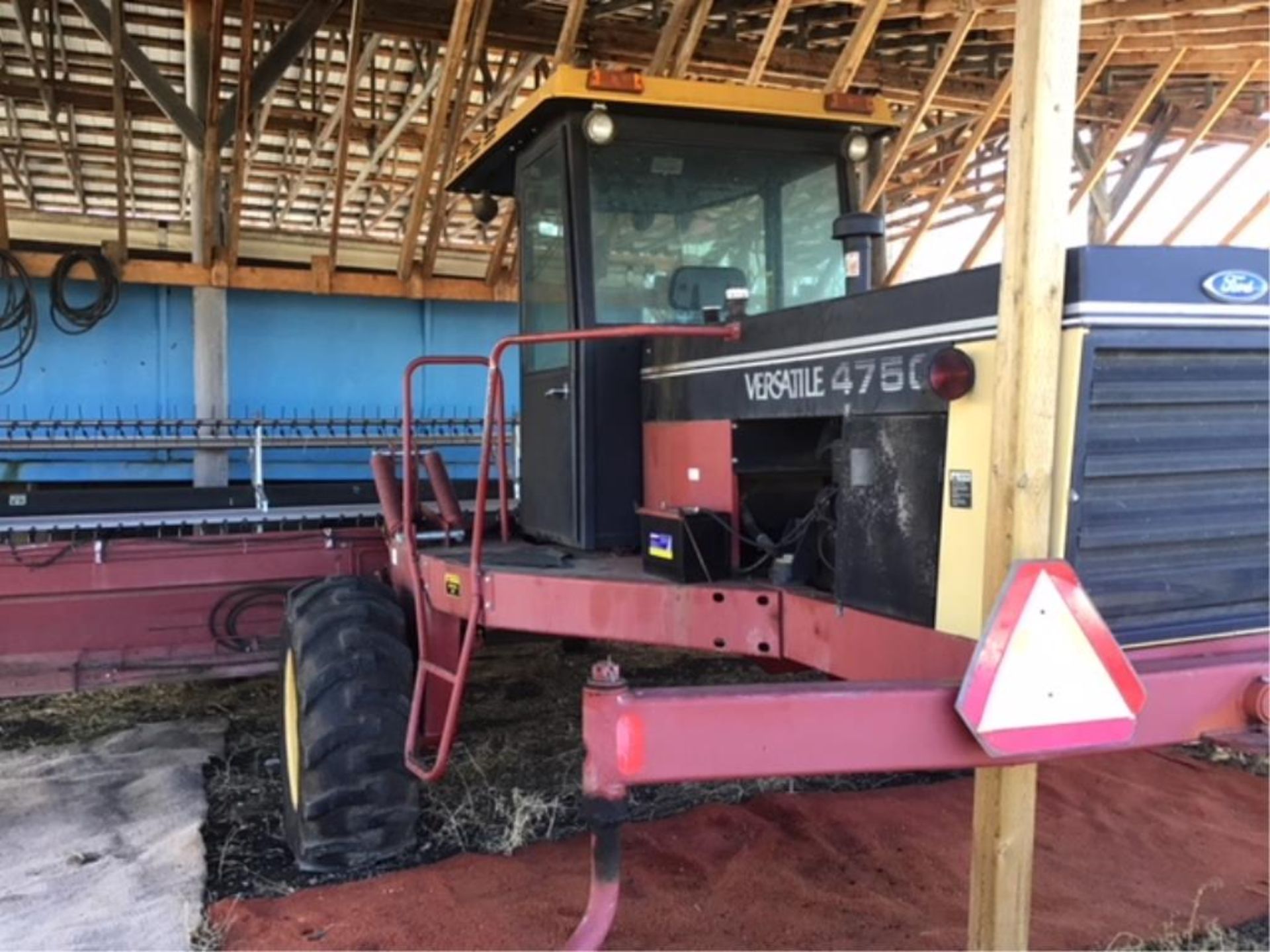 1988 Versatile 4750 22ft Diesel Swather 1434hrs, 4022 Header, U-ll Pickup Reel, New Alt & Battery - Image 2 of 8