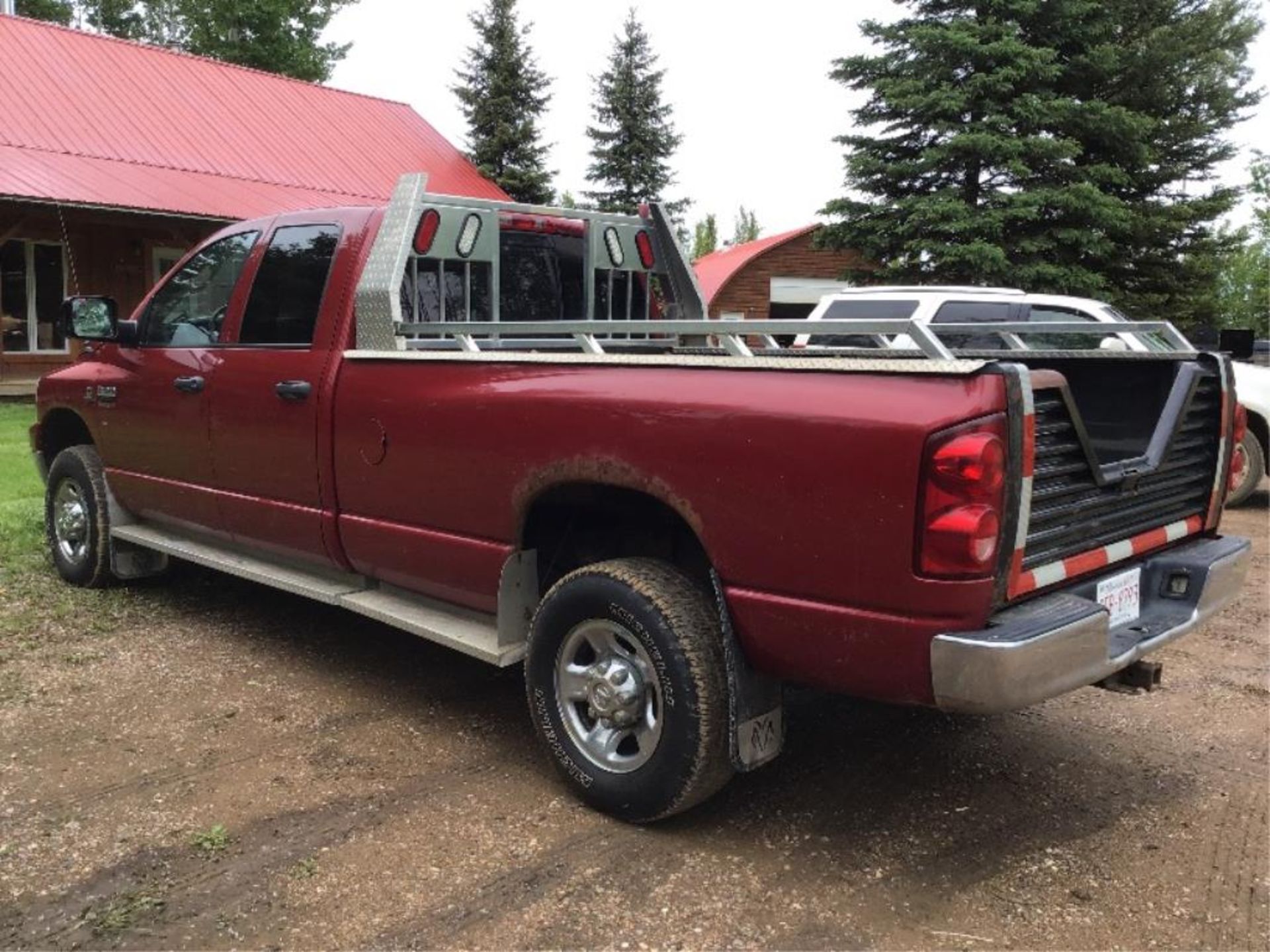 2007 Dodge Ram 3500 Cummins Crew Cab L/B 4x4 Pickp VIN 3D7MX38A48G112602 334,000km, A/T, New Brakes, - Image 3 of 17