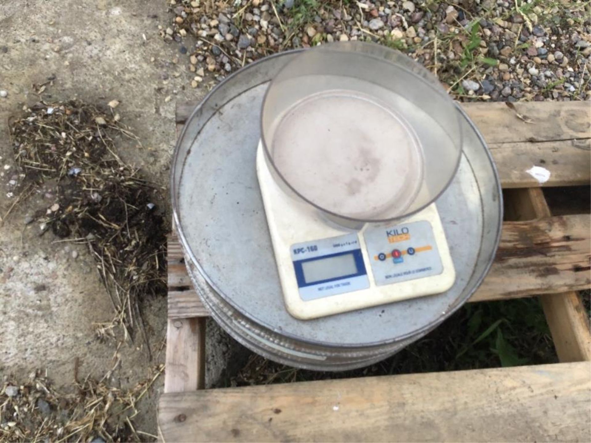 Grain/Canola Screens w/Digital Scale