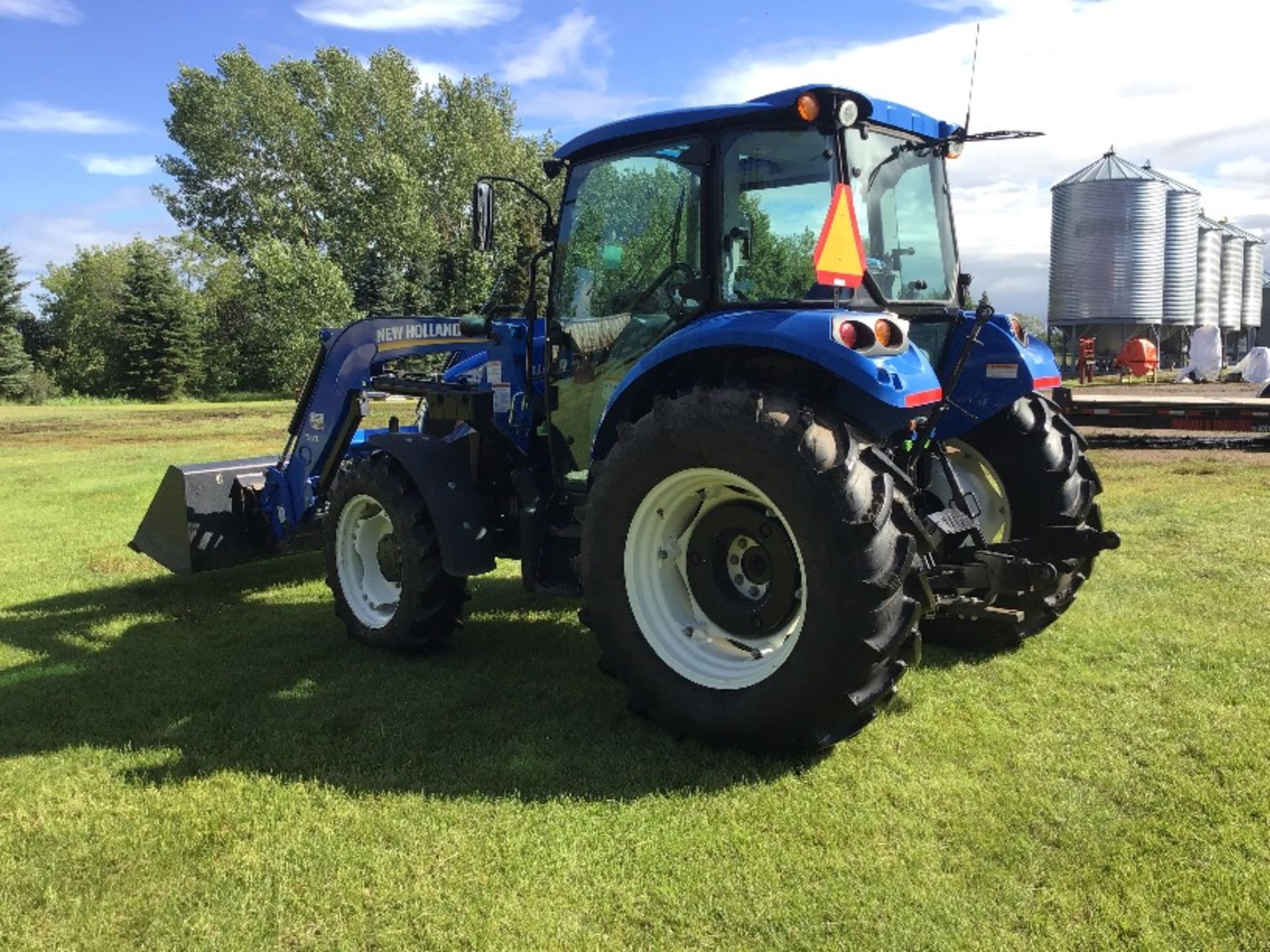 2014 New Holland T4.75 Powerstar MFWD Tractor s/n ZEAH02081 363hrs, 75hp, 540PTO, 3pt, (3)- Rear - Image 3 of 14