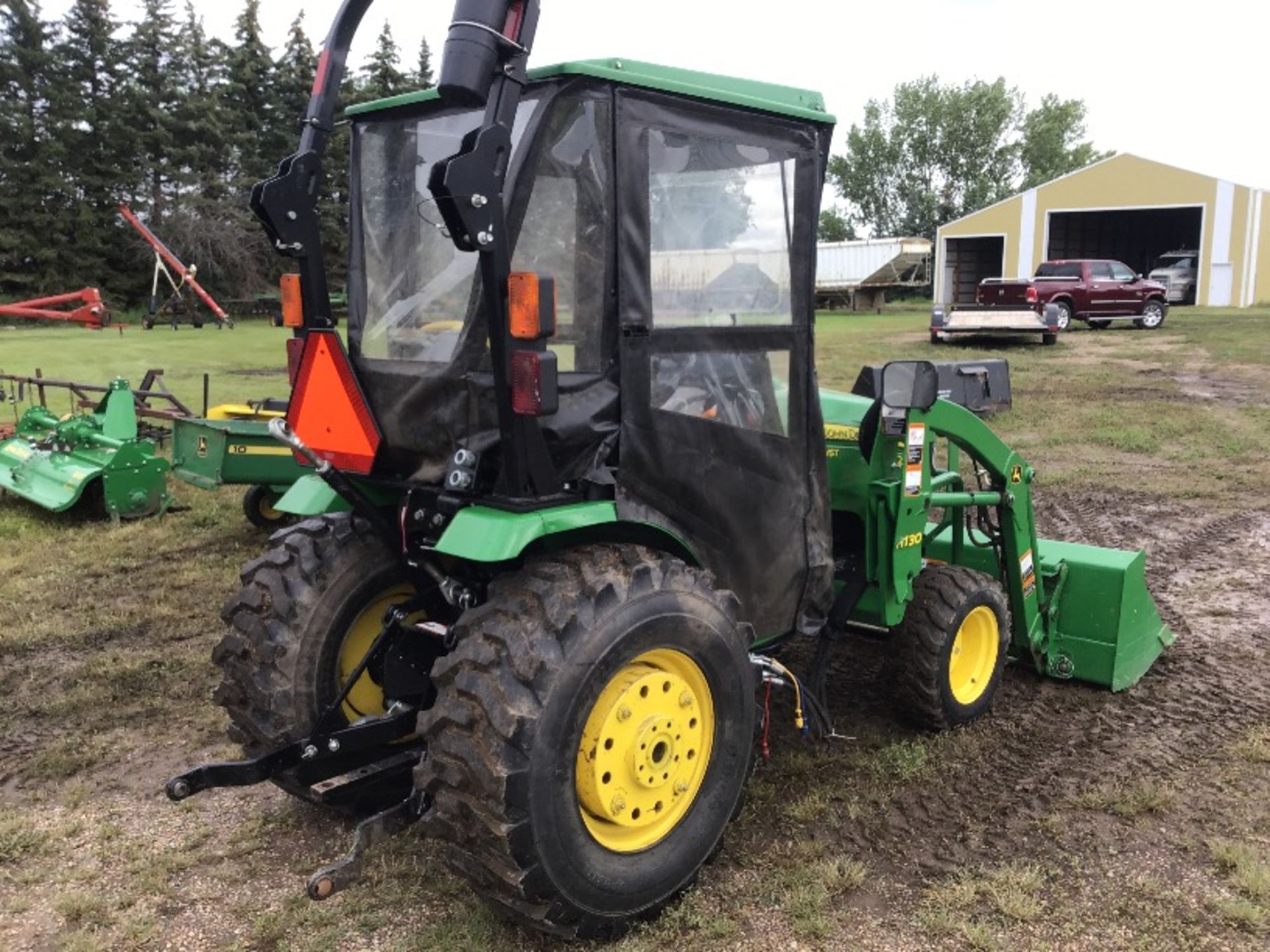 2016 John Deere 2032R HST MFWD Tractor s/n 1LV2032RLEH114076 345hrs, 3pt, 540PTO, 14-17.5rr, 23×8. - Image 3 of 11