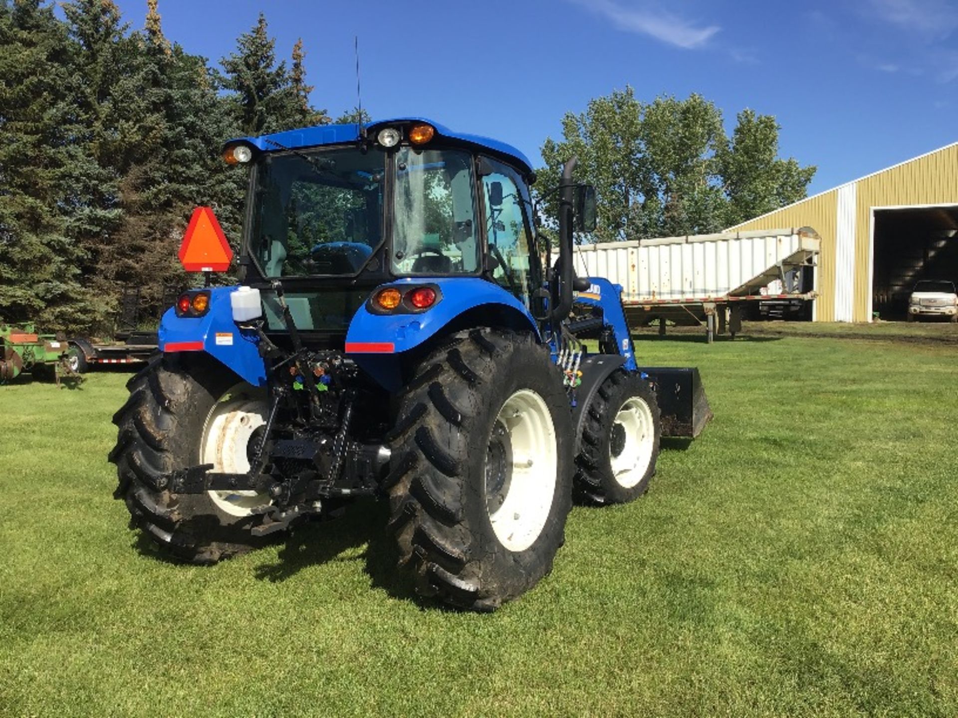 2014 New Holland T4.75 Powerstar MFWD Tractor s/n ZEAH02081 363hrs, 75hp, 540PTO, 3pt, (3)- Rear - Image 4 of 14