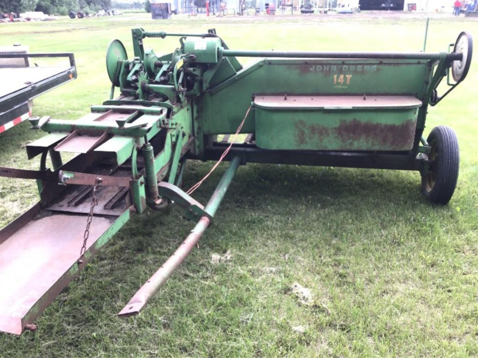 Antique 14T John Deere Square Baler - Image 2 of 2