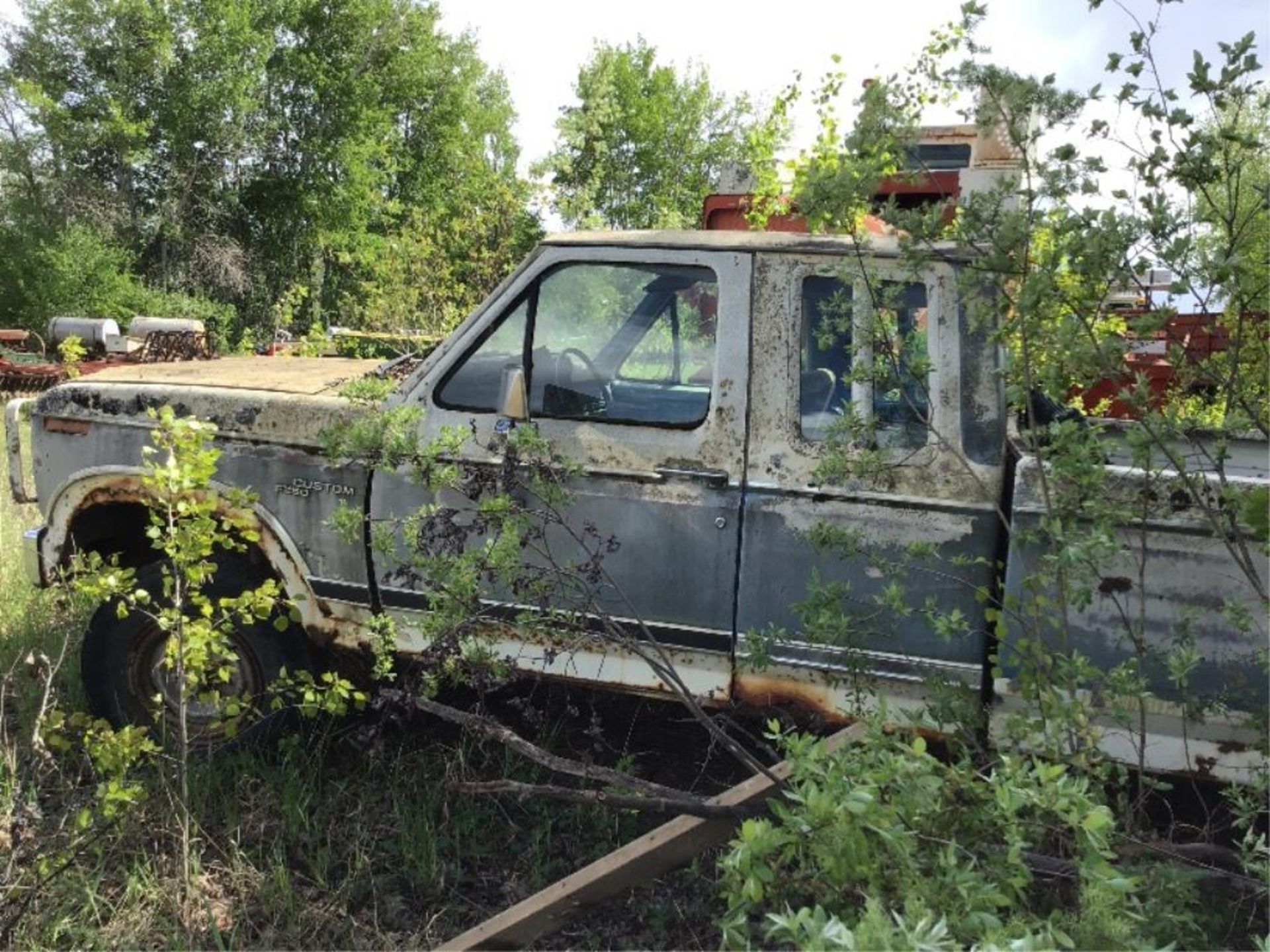 1981 Ford F250 Ext/Cab 4x4 L/B Pickup VIN 1FTGX26E9BKA54249 ST Shift, Salvage Only - Image 4 of 8