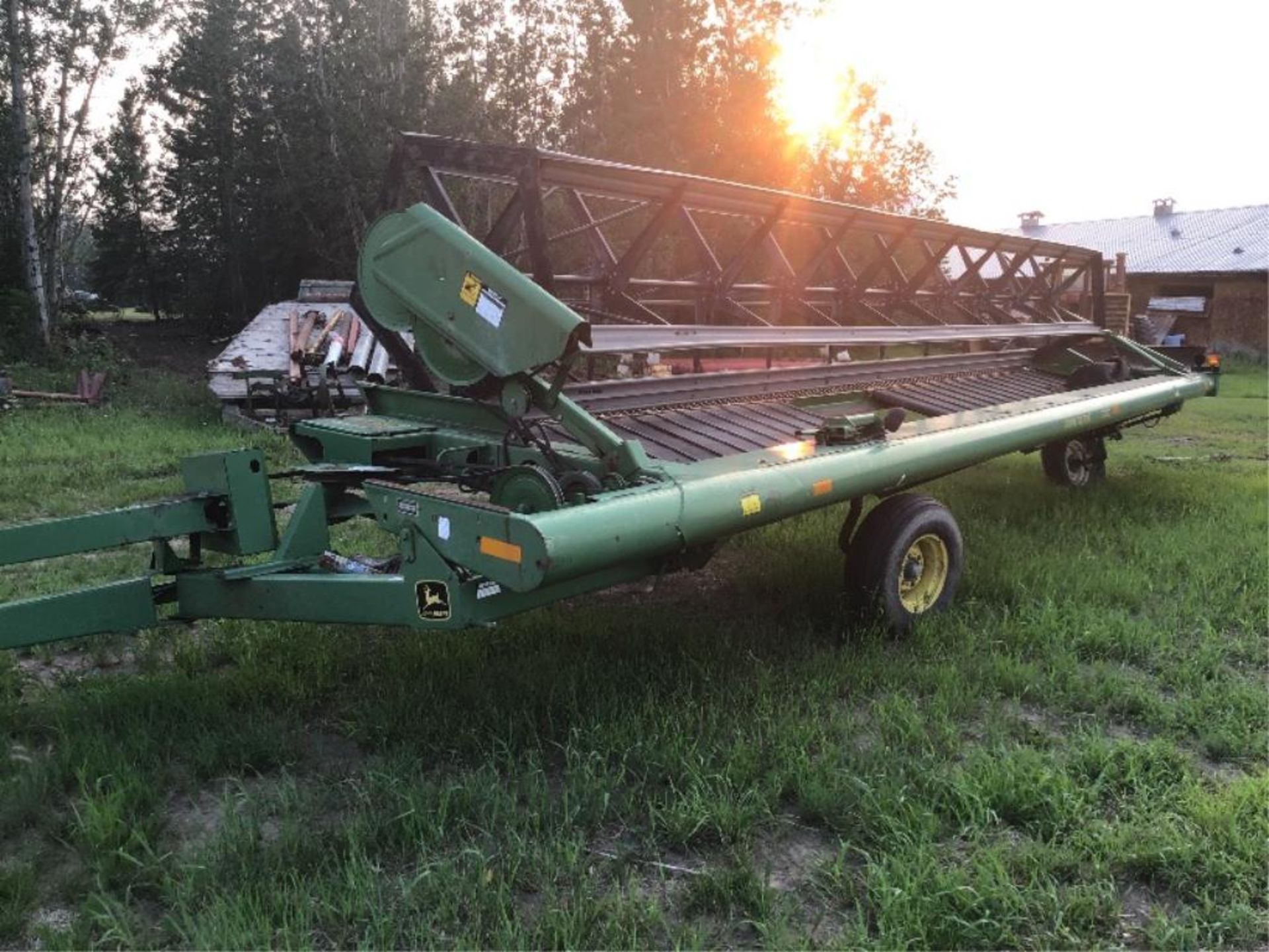 John Deere 590 36ft Pull Type Swather Batt Reel John Deere 590 36ft Pull Type Swather Batt Reel - Image 3 of 4