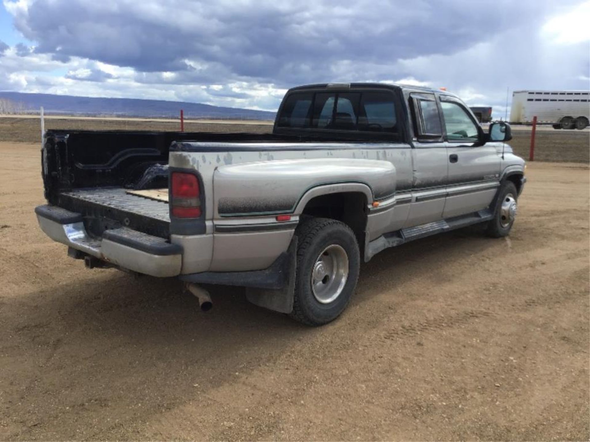 1996 Ram 3500 Laramie SLT Dually Ext/Cab Pickup - Image 3 of 8