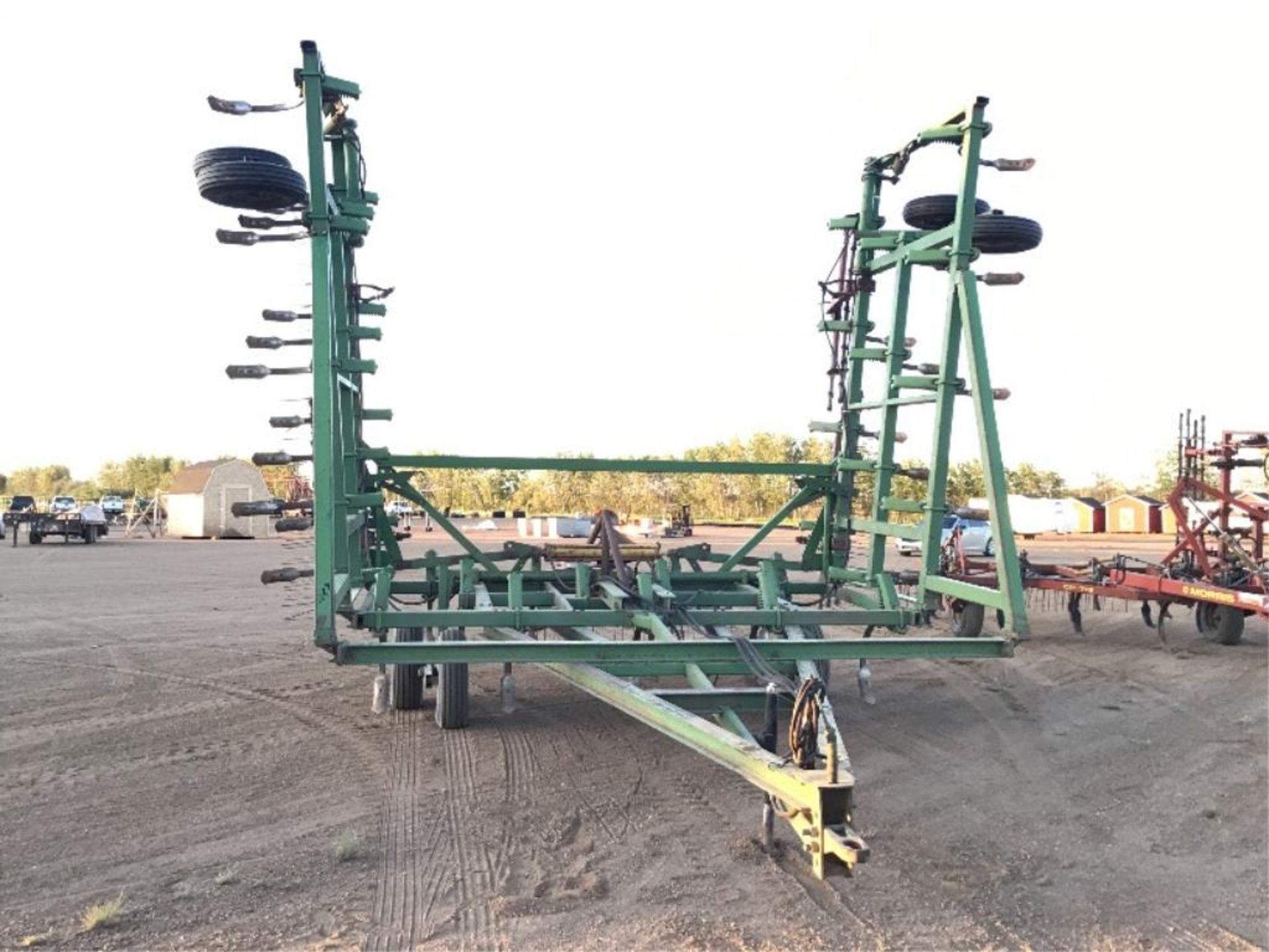 John Deere 1600 40ft Cultivator