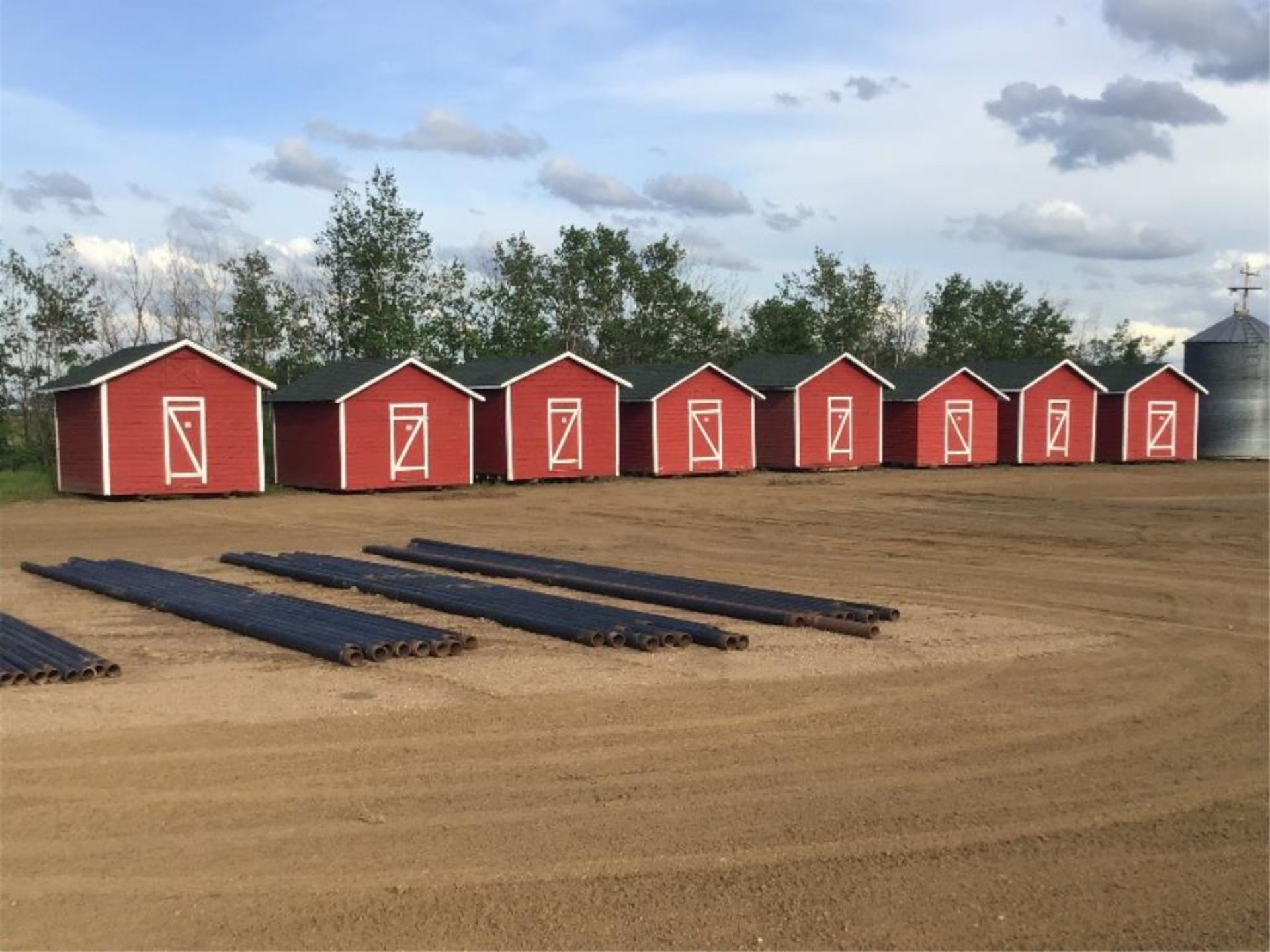 12 X 14 Grain Bin/Storage Shed w/Shelves