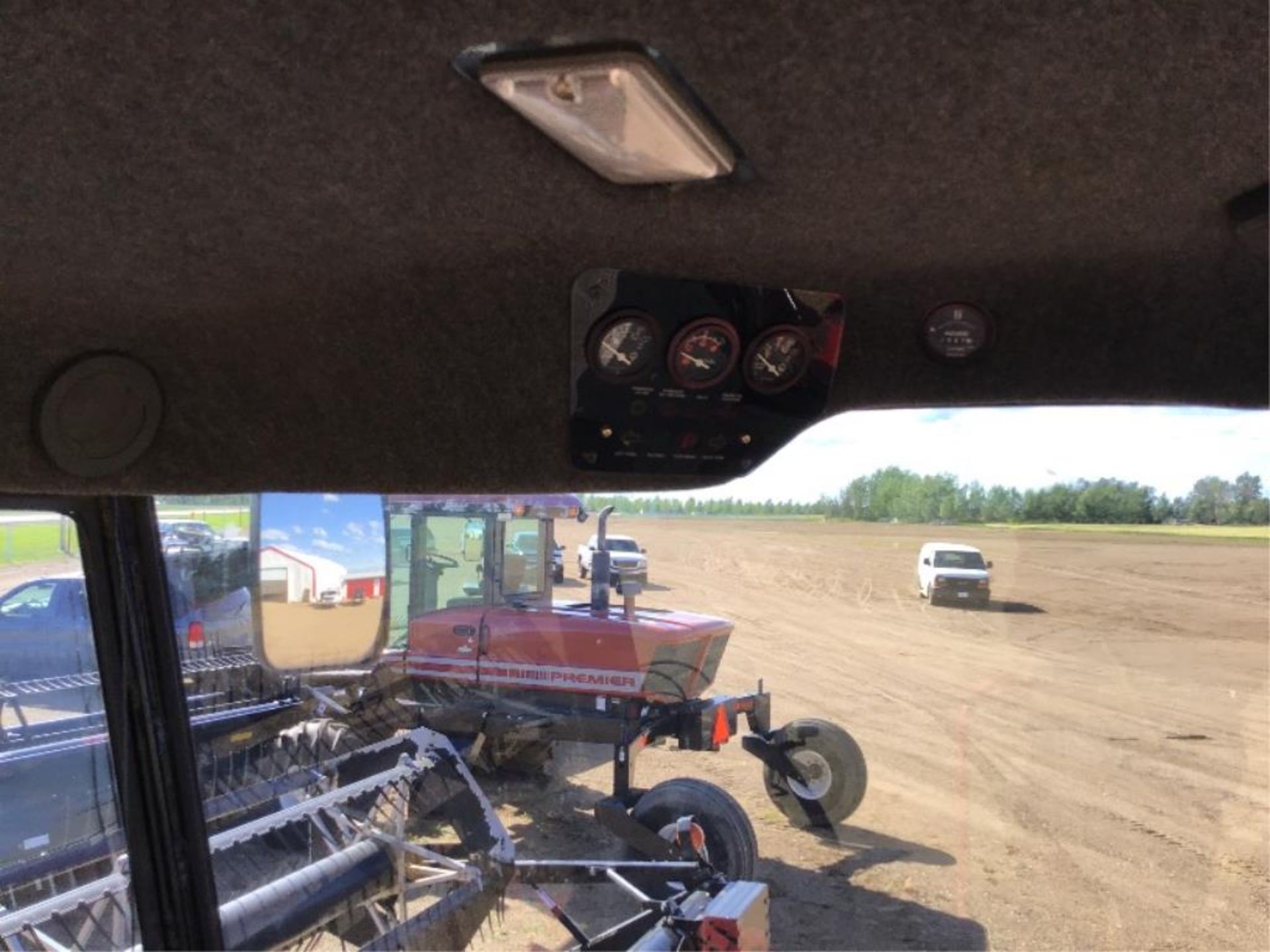 2002 Massey Ferguson 220XL 30Ft Swather 1507hrs 4.2 Perkins Eng, 5000 Series Header, Rear Weights, - Image 23 of 32