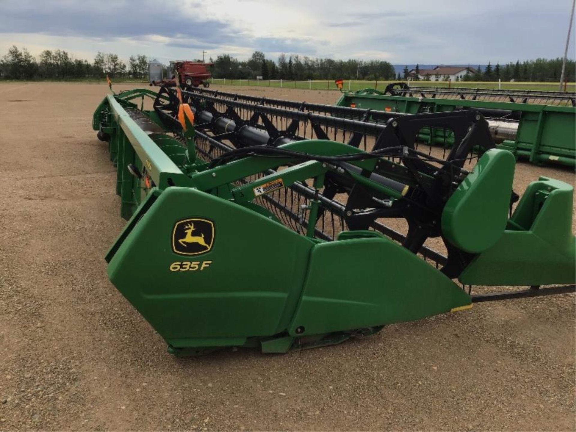 2013 John Deere 635F 35ft Hydra Flex Header s/n: H00635FTD0756005 Full length retractable fingers, - Image 9 of 10